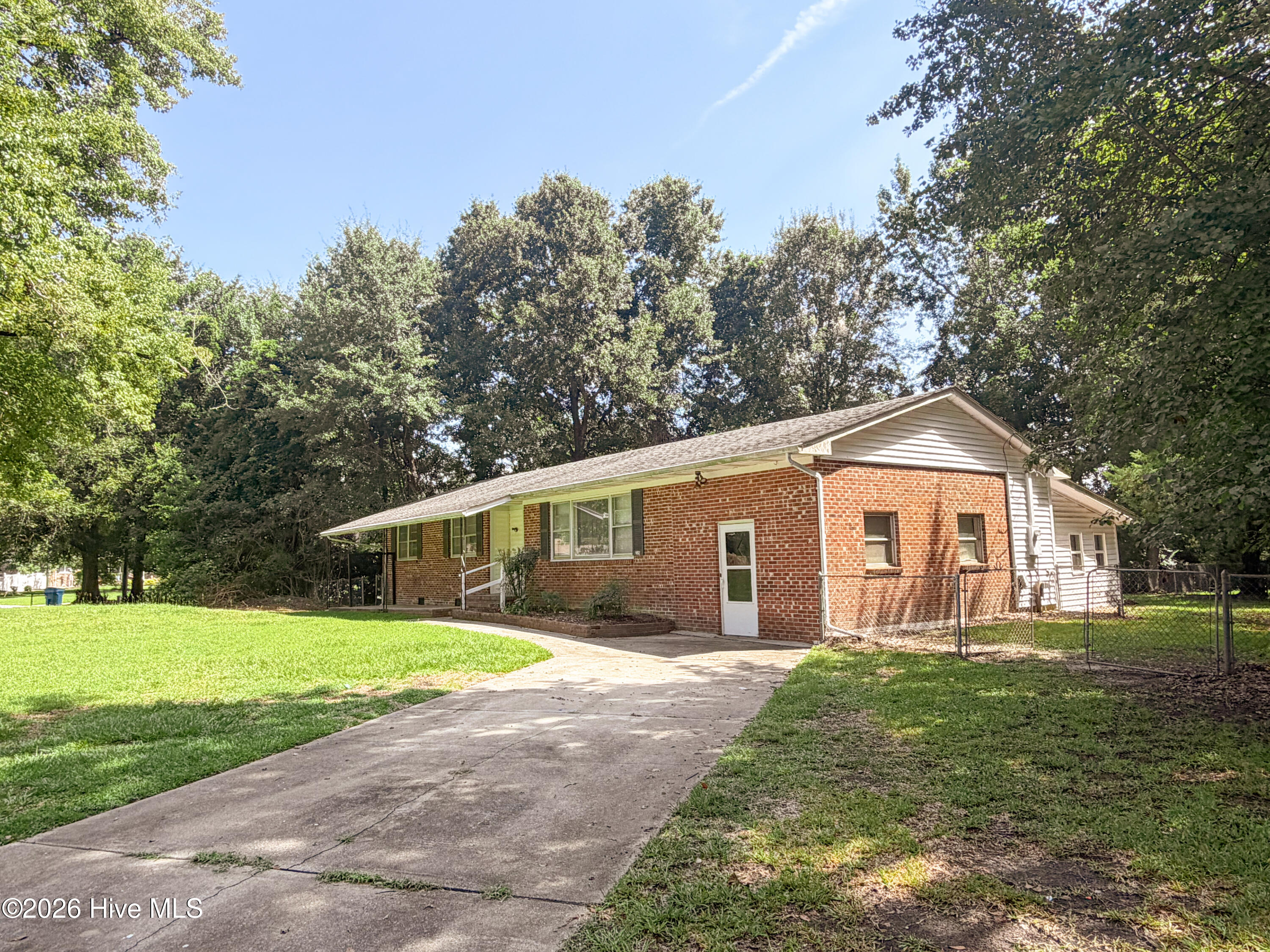 225 Diane Court Property Photo 24