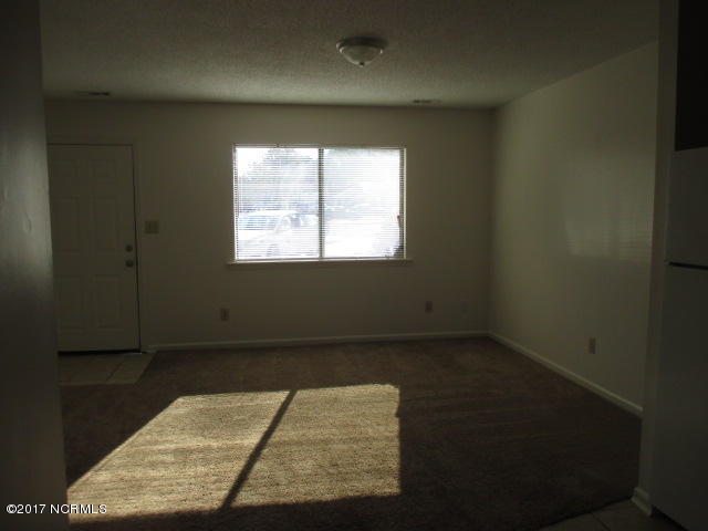 218 Easy Street Property Photo 7