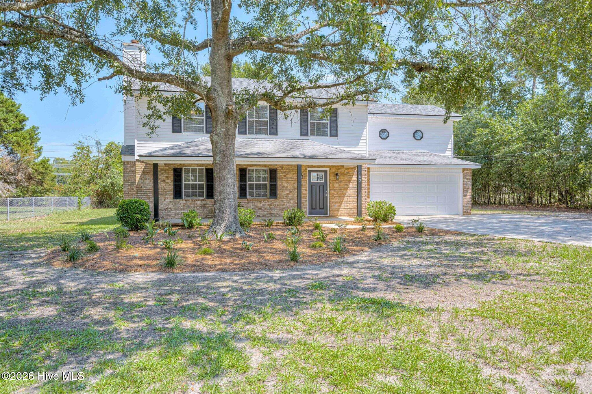 1531 Pine Ridge Drive E Property Photo 1