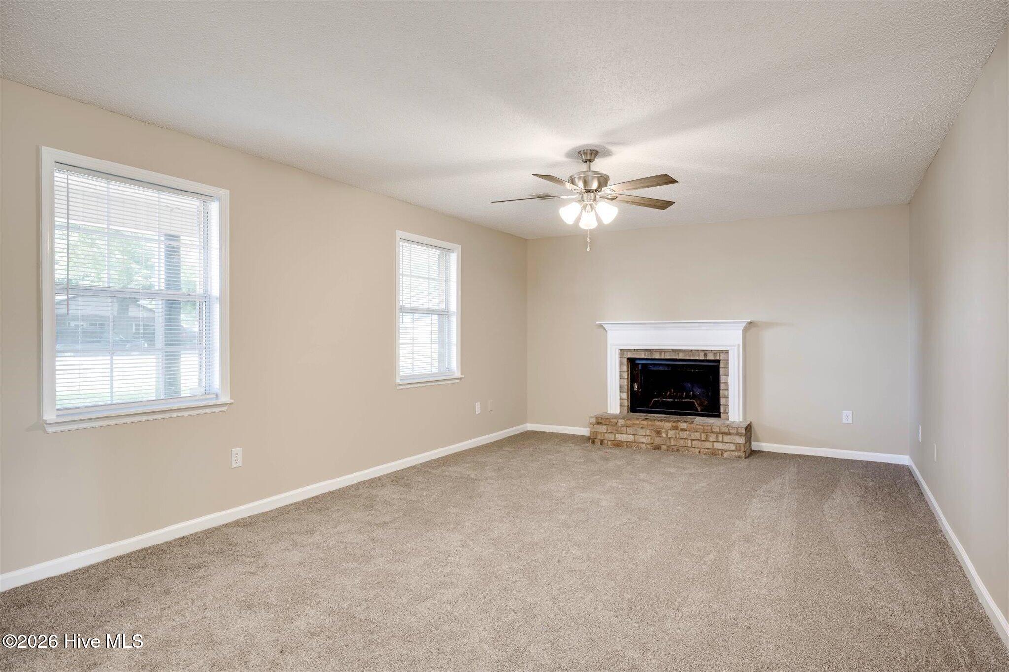 1531 Pine Ridge Drive E Property Photo 6