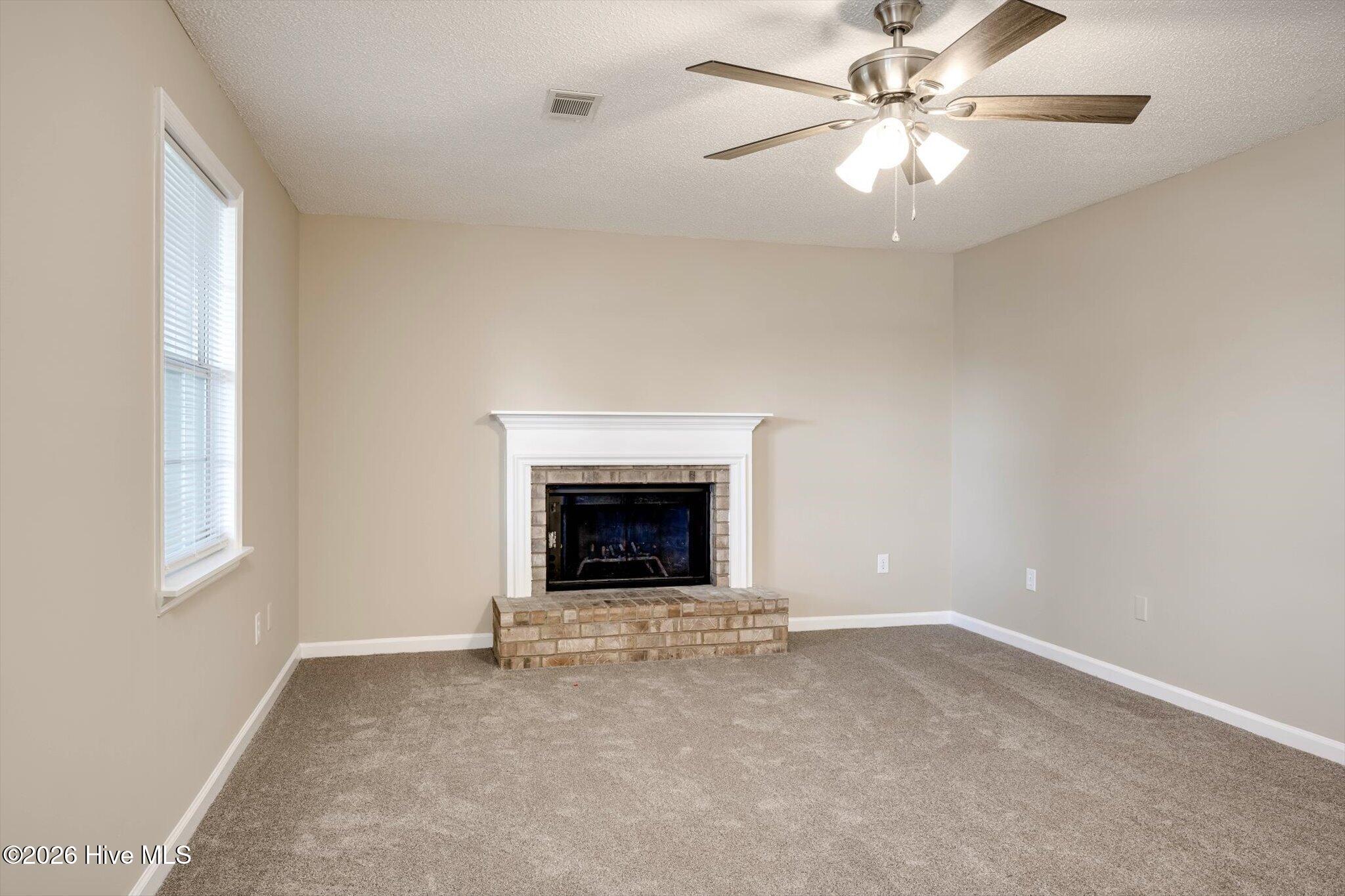 1531 Pine Ridge Drive E Property Photo 7