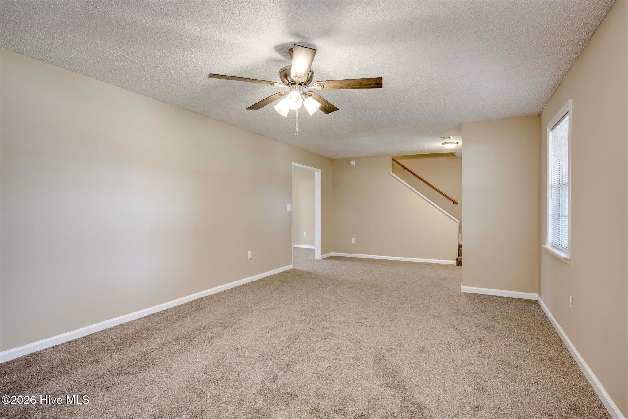 1531 Pine Ridge Drive E Property Photo 8