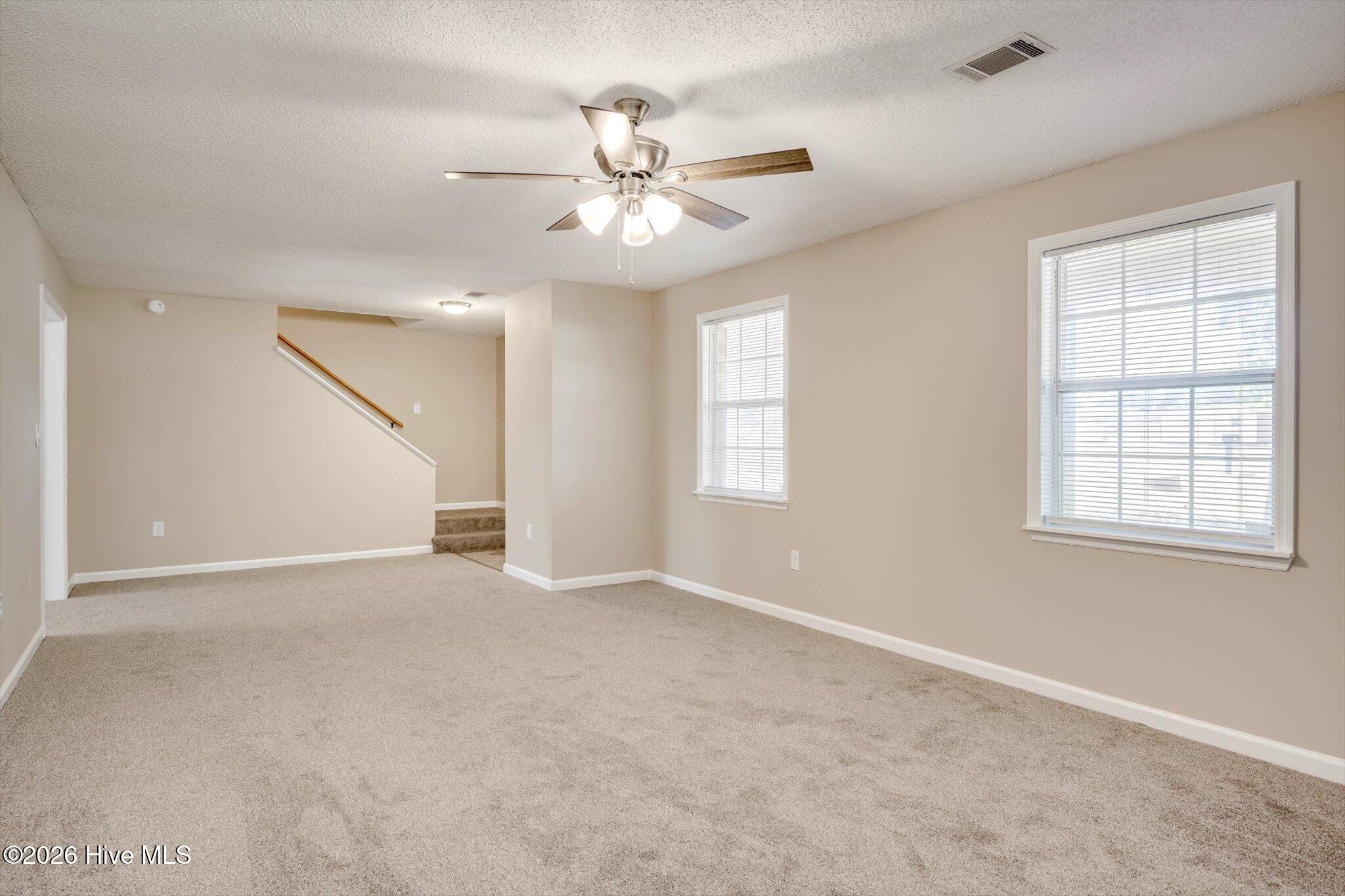 1531 Pine Ridge Drive E Property Photo 9
