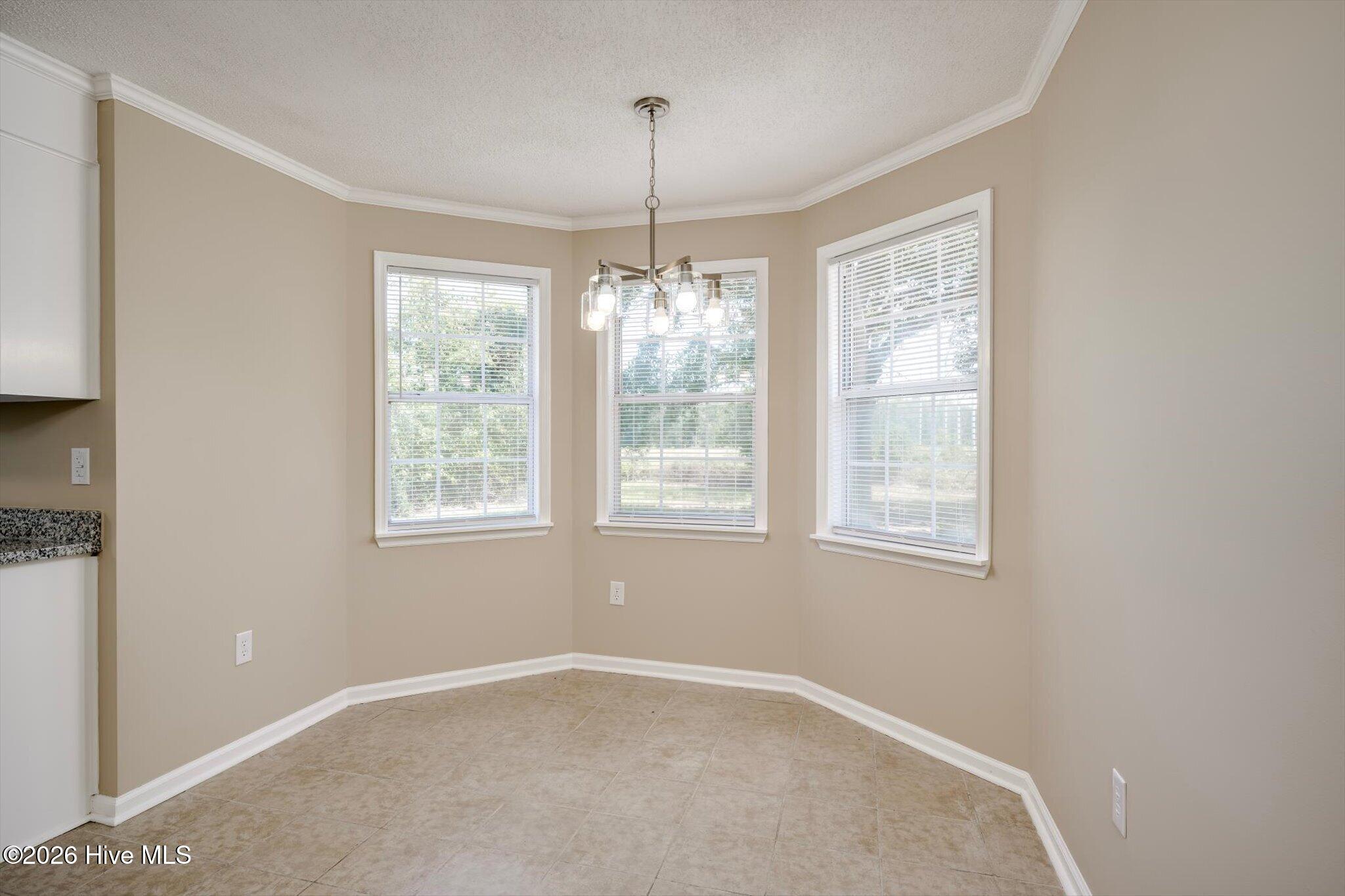 1531 Pine Ridge Drive E Property Photo 15