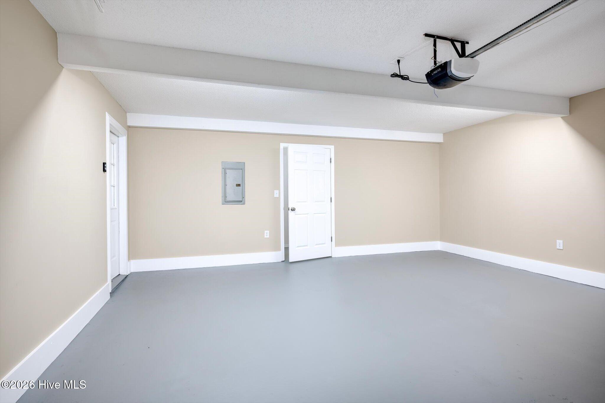 1531 Pine Ridge Drive E Property Photo 22