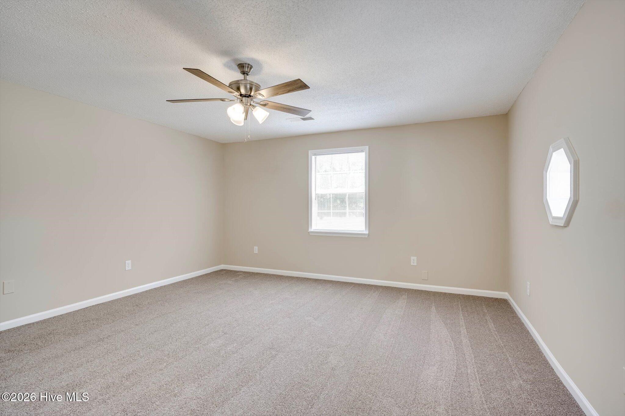 1531 Pine Ridge Drive E Property Photo 32