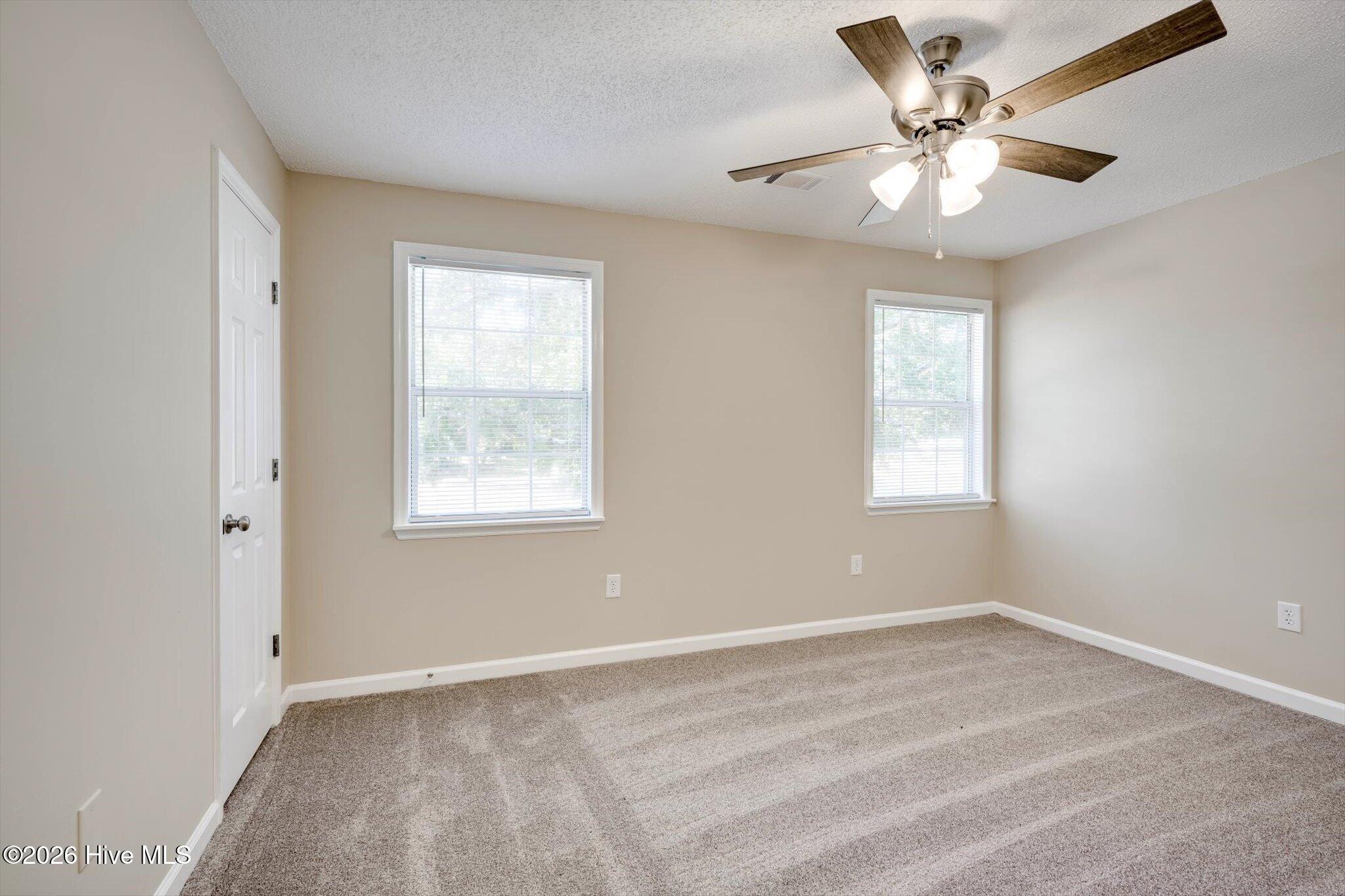 1531 Pine Ridge Drive E Property Photo 33