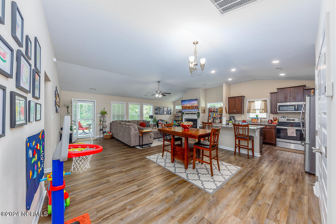 141 Grantham Place Property Photo 4