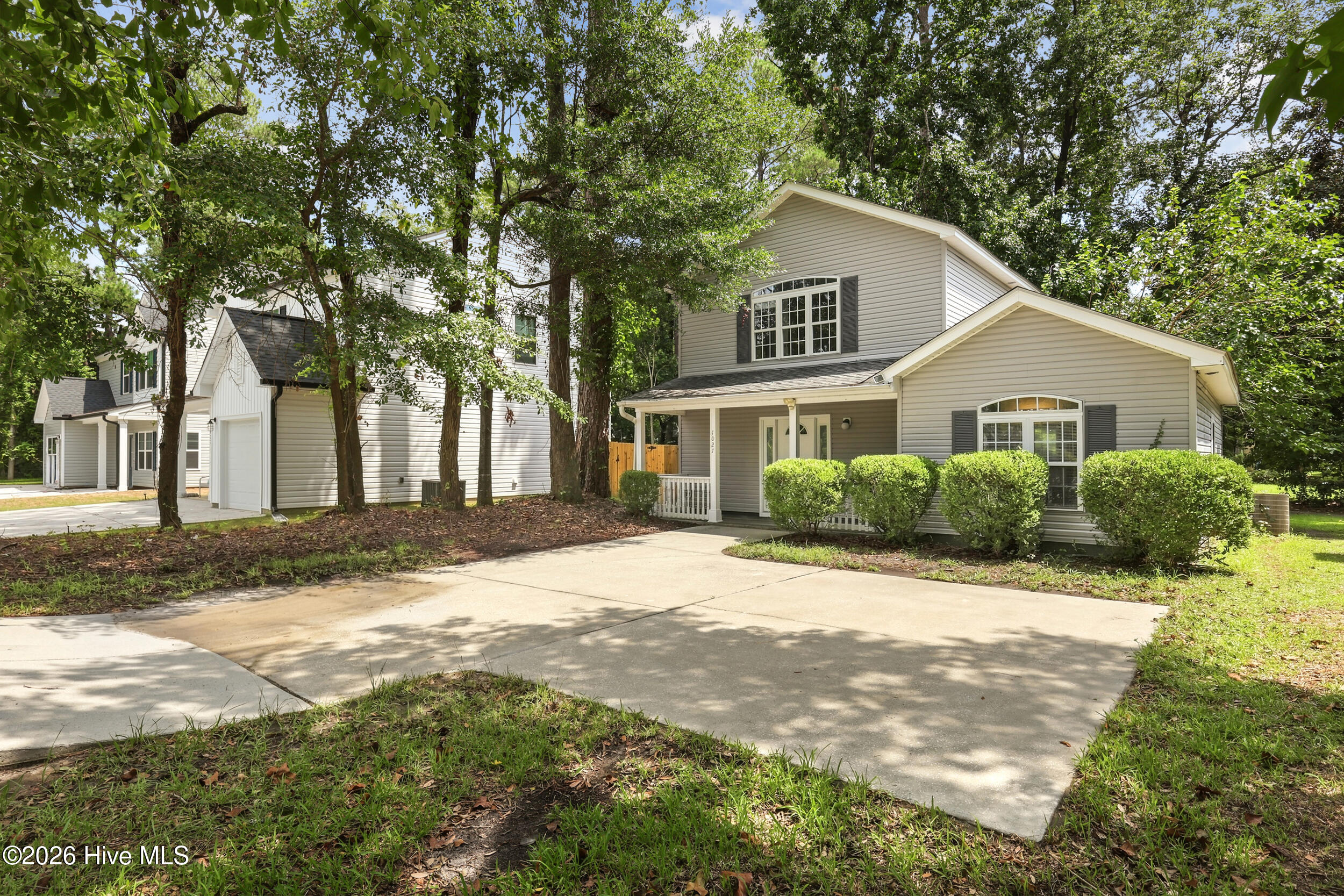 1027 Bonham Avenue Property Photo 2