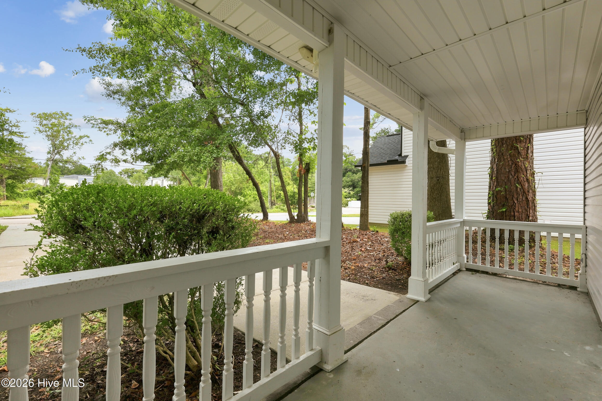 1027 Bonham Avenue Property Photo 3