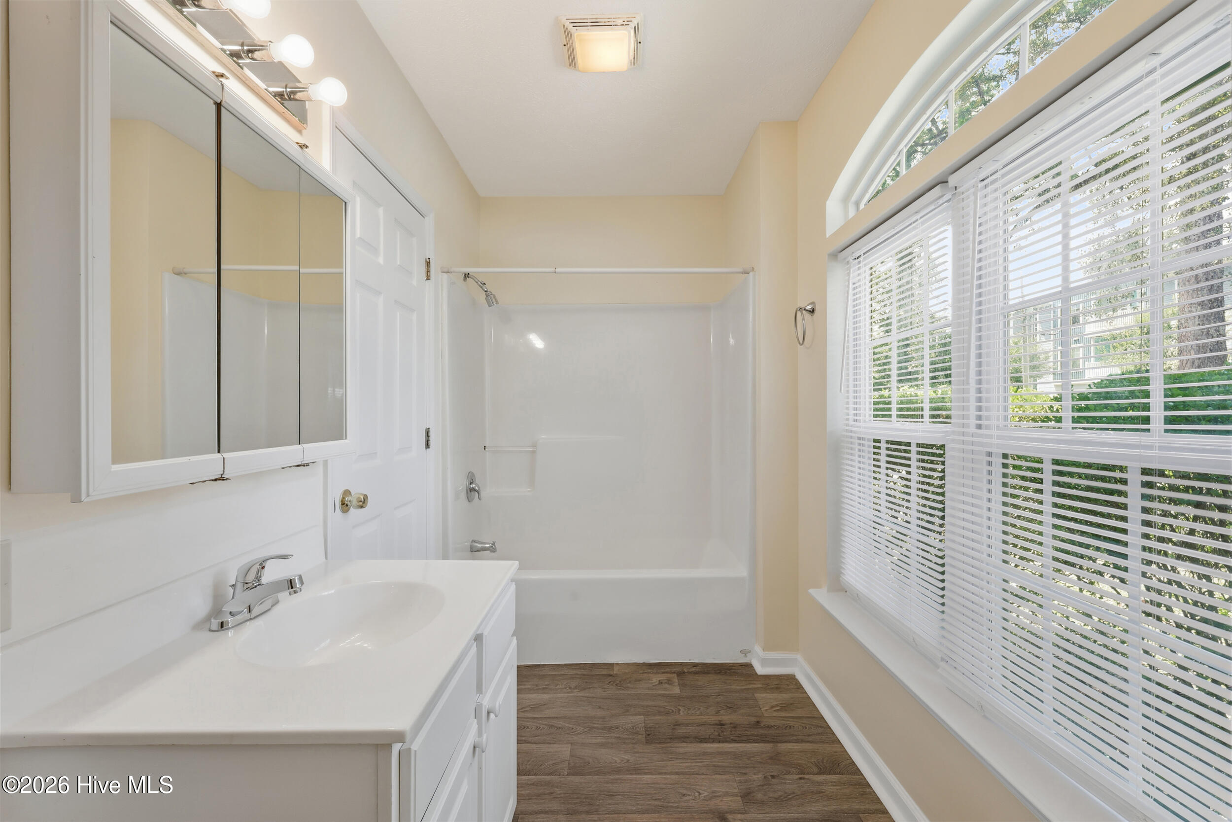 1027 Bonham Avenue Property Photo 16