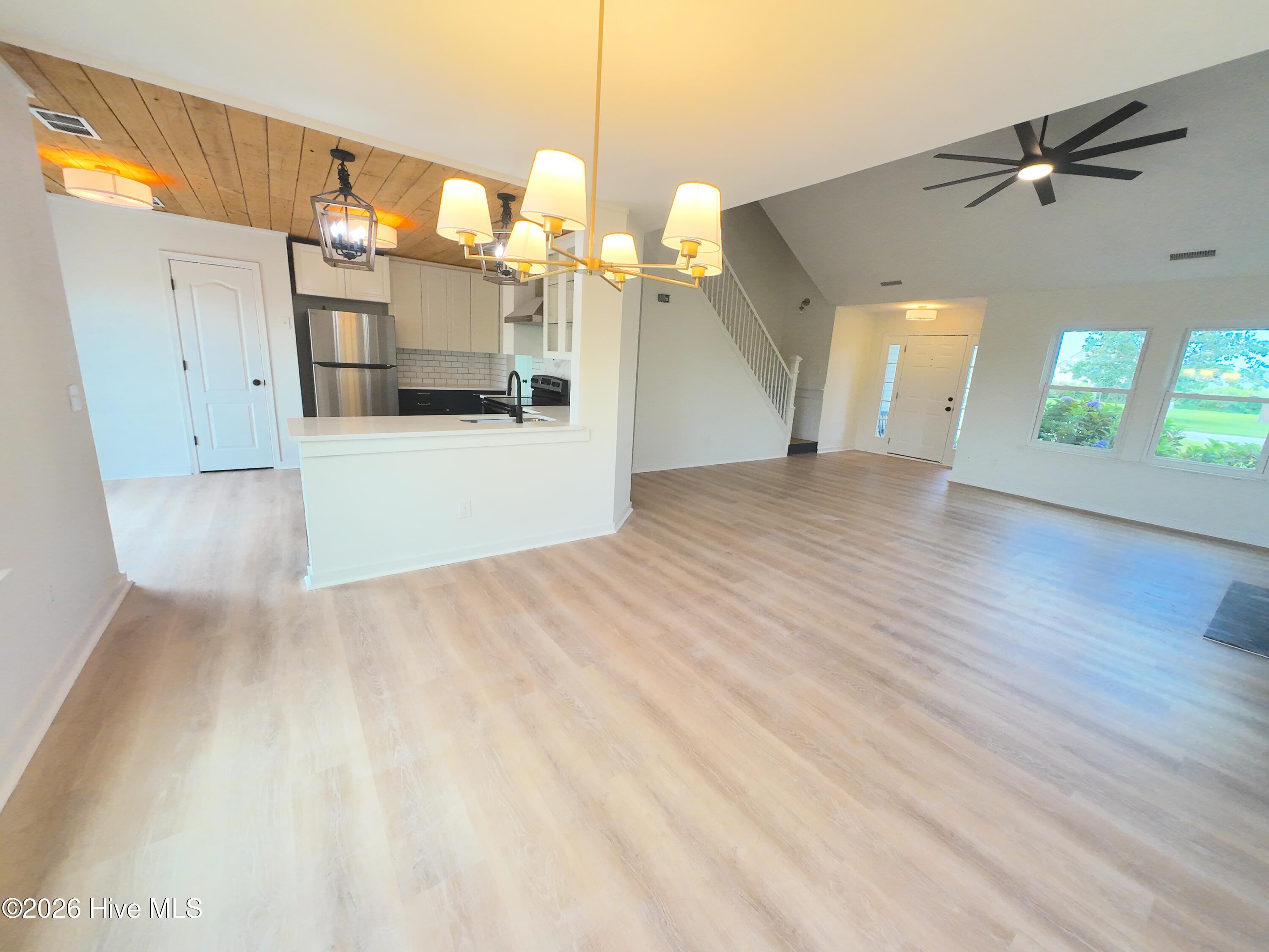 191 Eagle Creek Road Property Photo 4