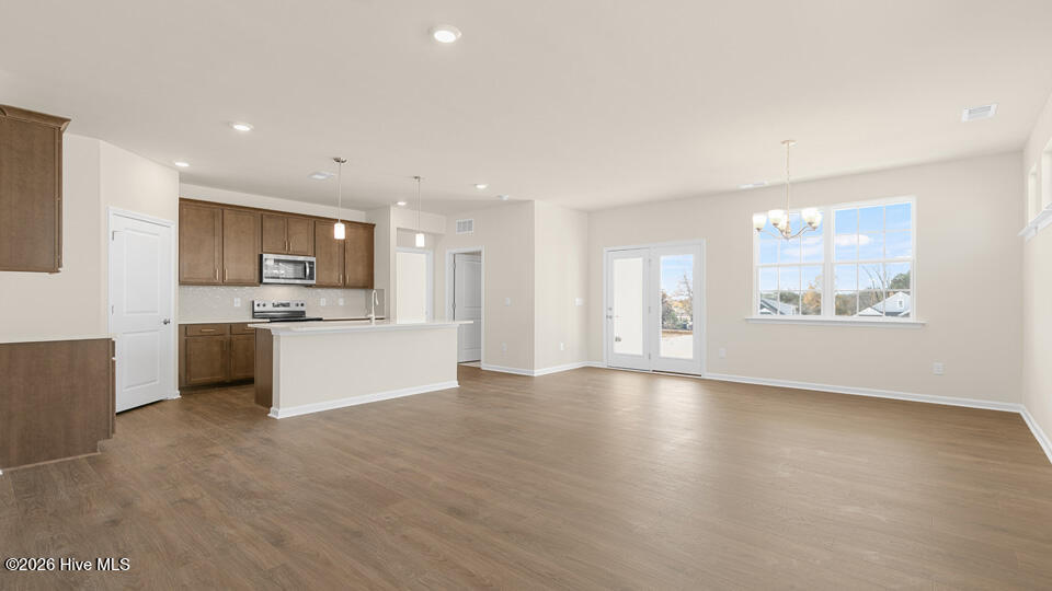 421 Thistle Meadow Lane Property Photo 7