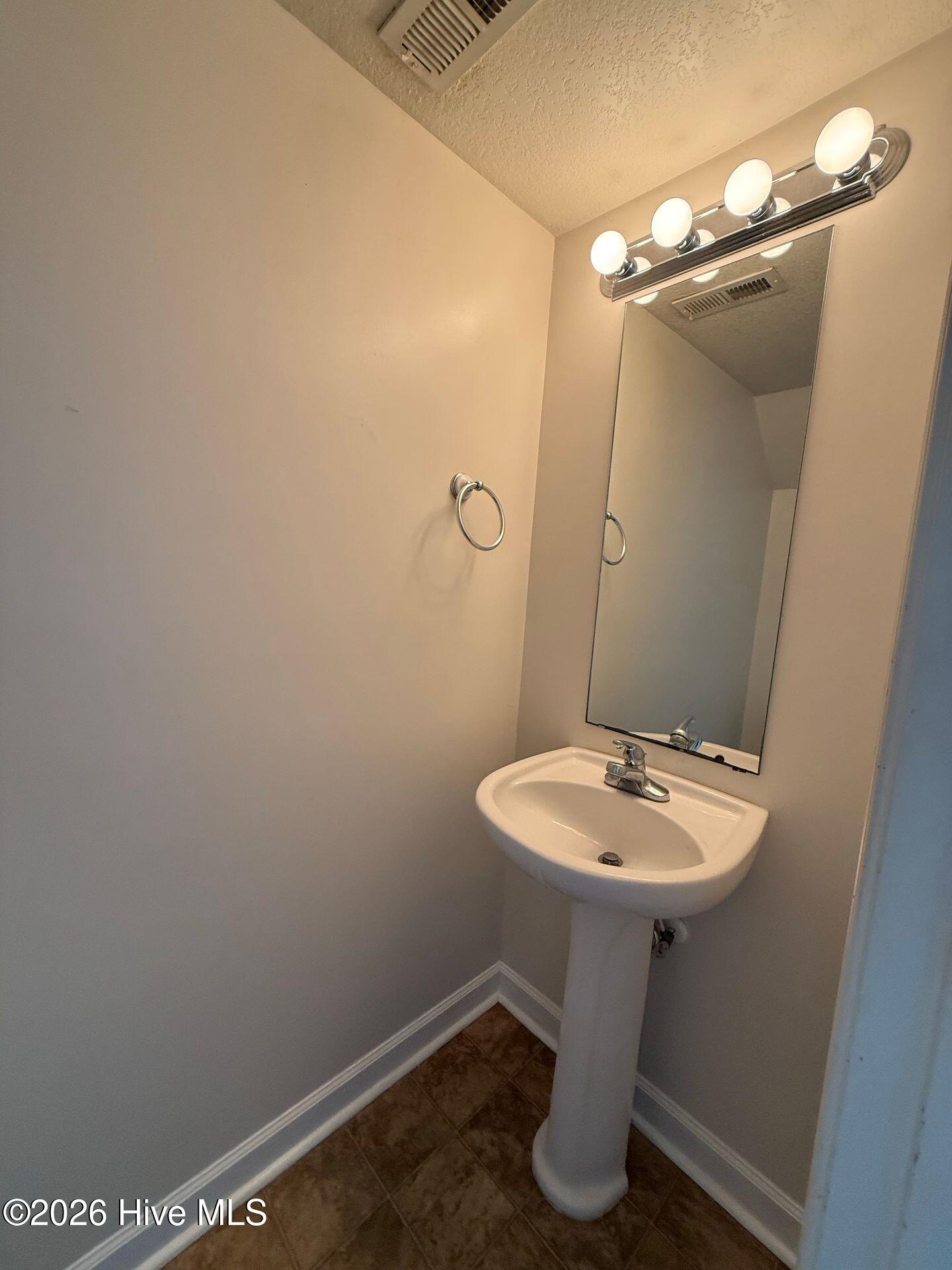 109 Bridgewood Drive Property Photo 6