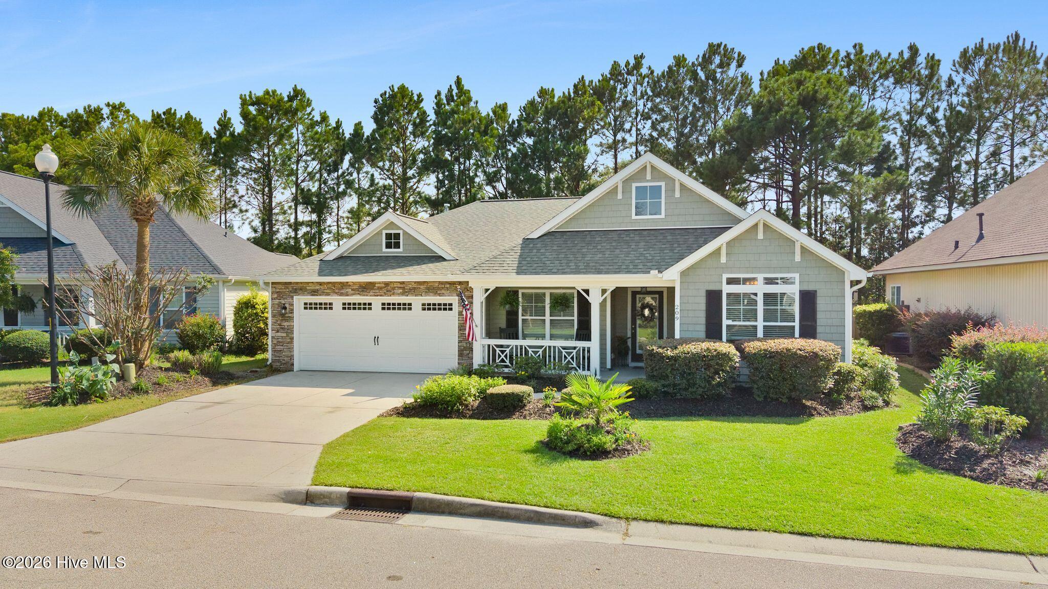 209 Palm Grove Drive Property Photo 3