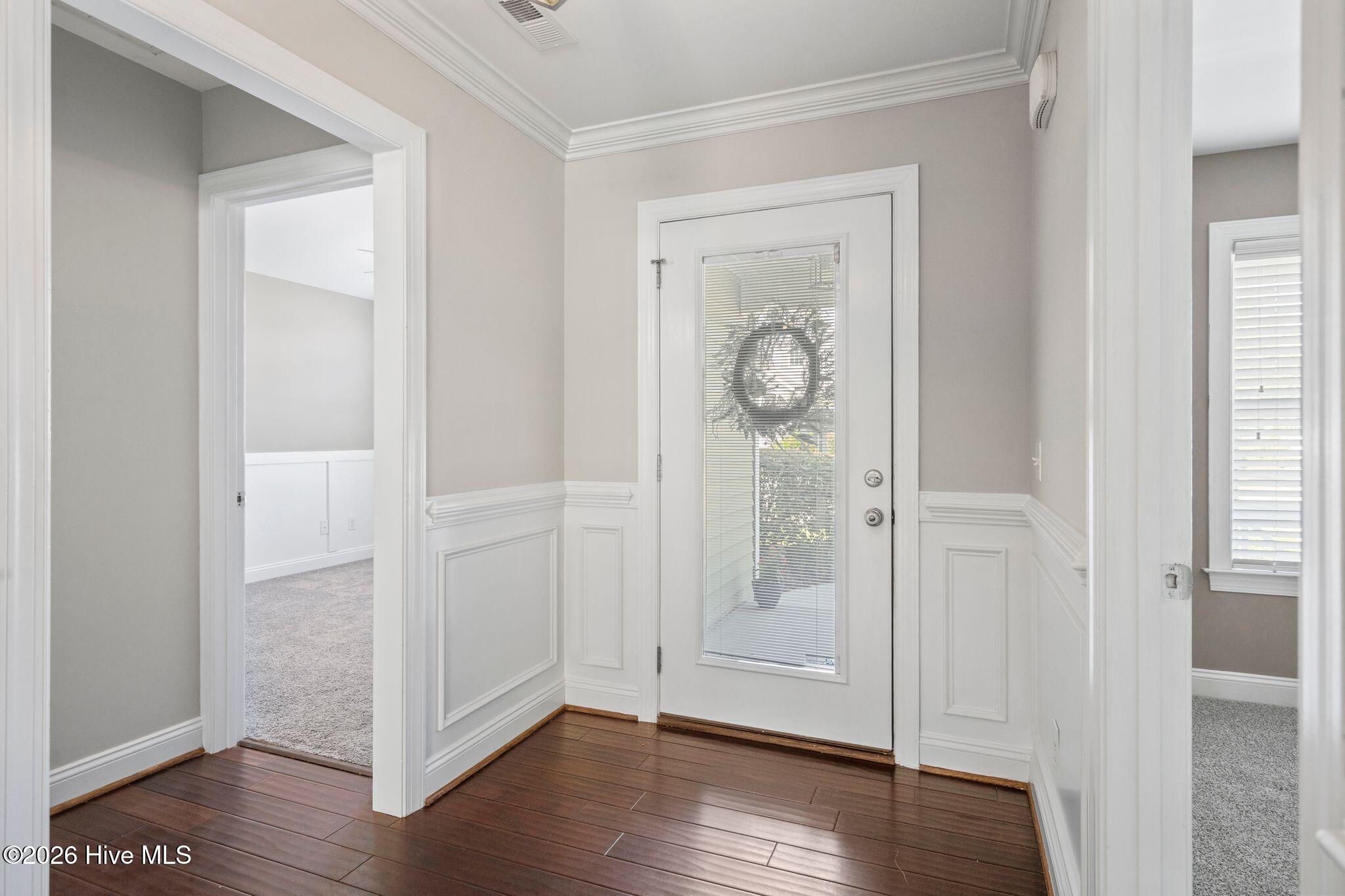209 Palm Grove Drive Property Photo 10