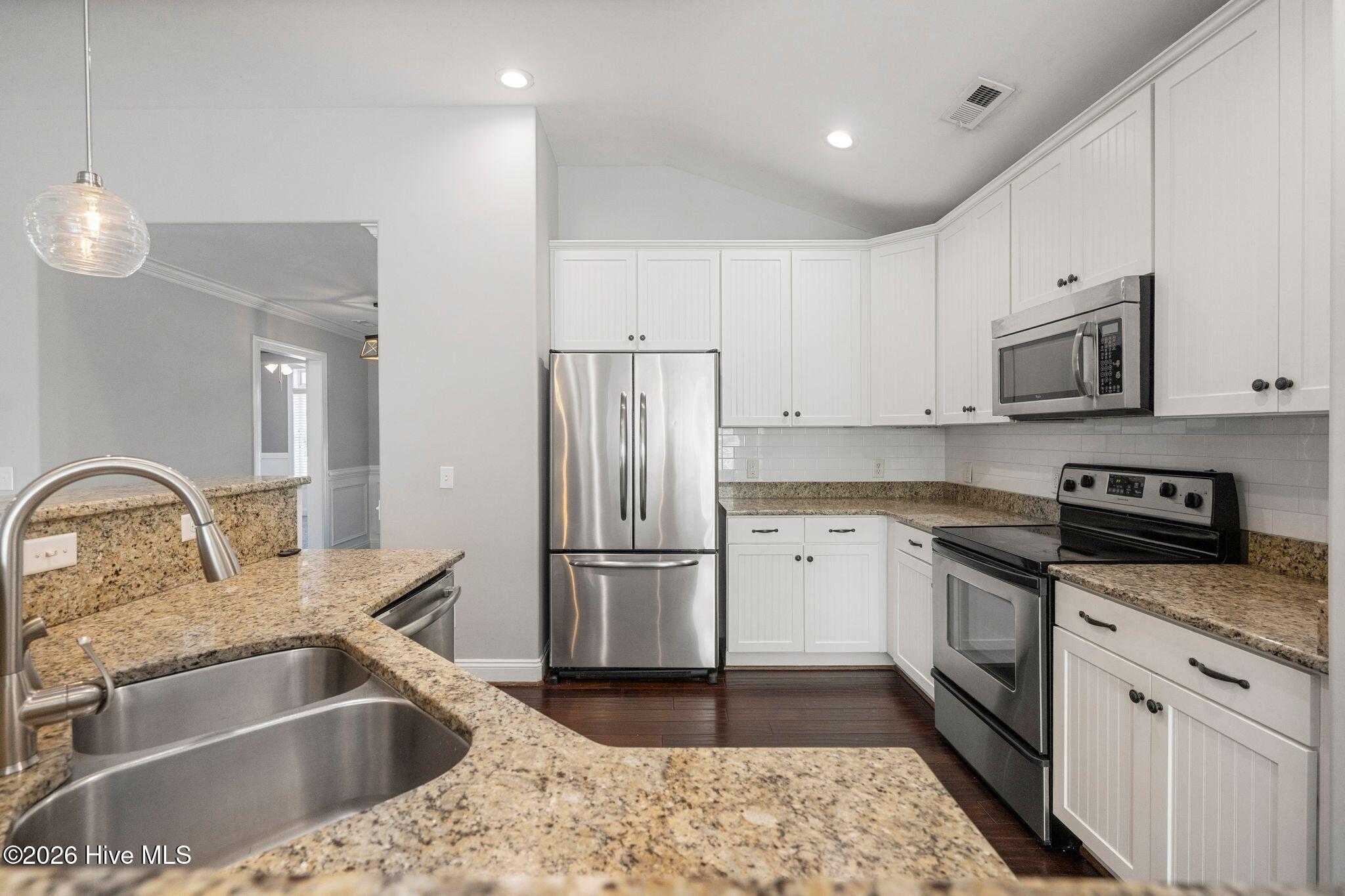 209 Palm Grove Drive Property Photo 23