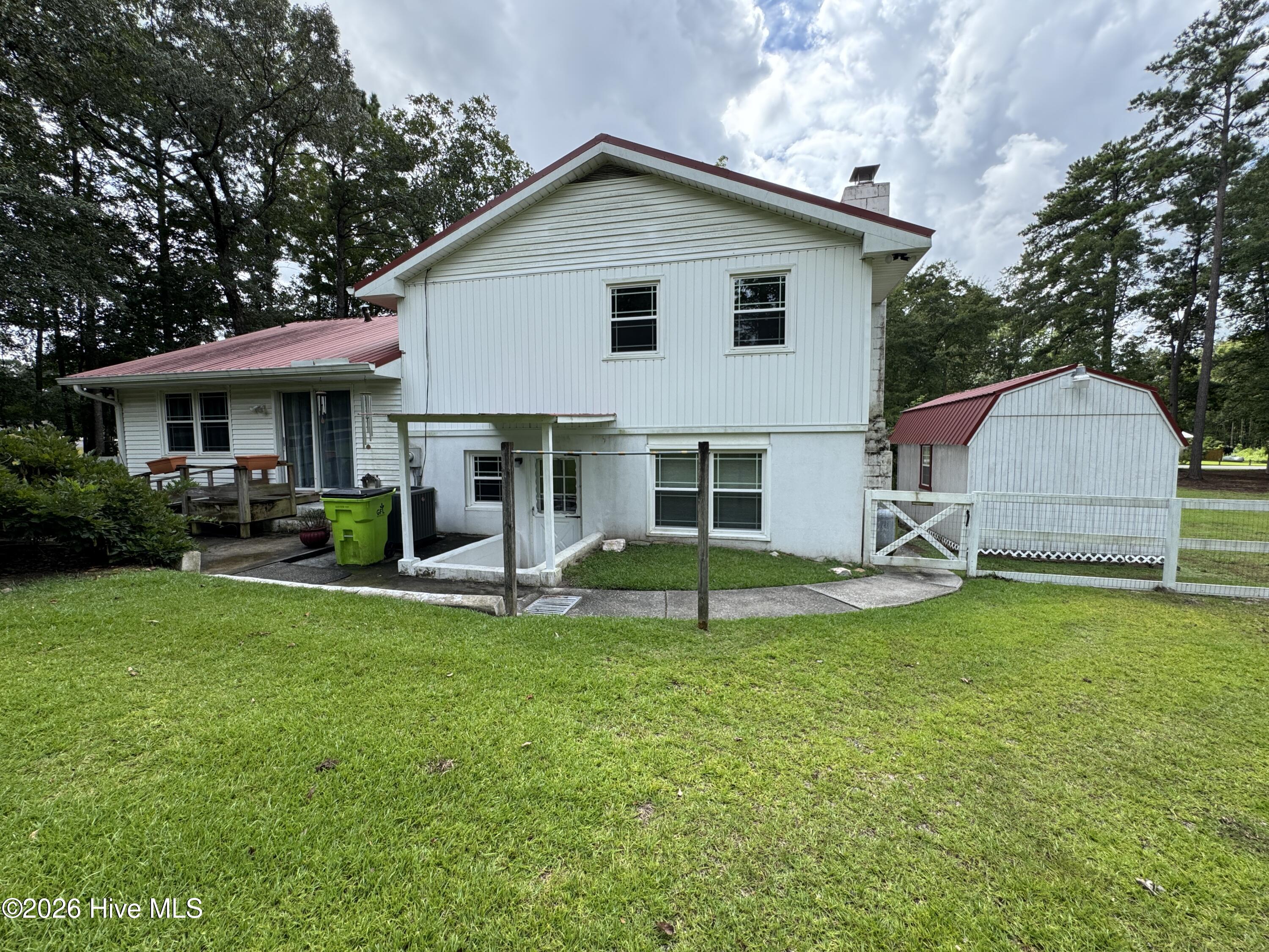 118 Oakwood Drive Property Photo 4
