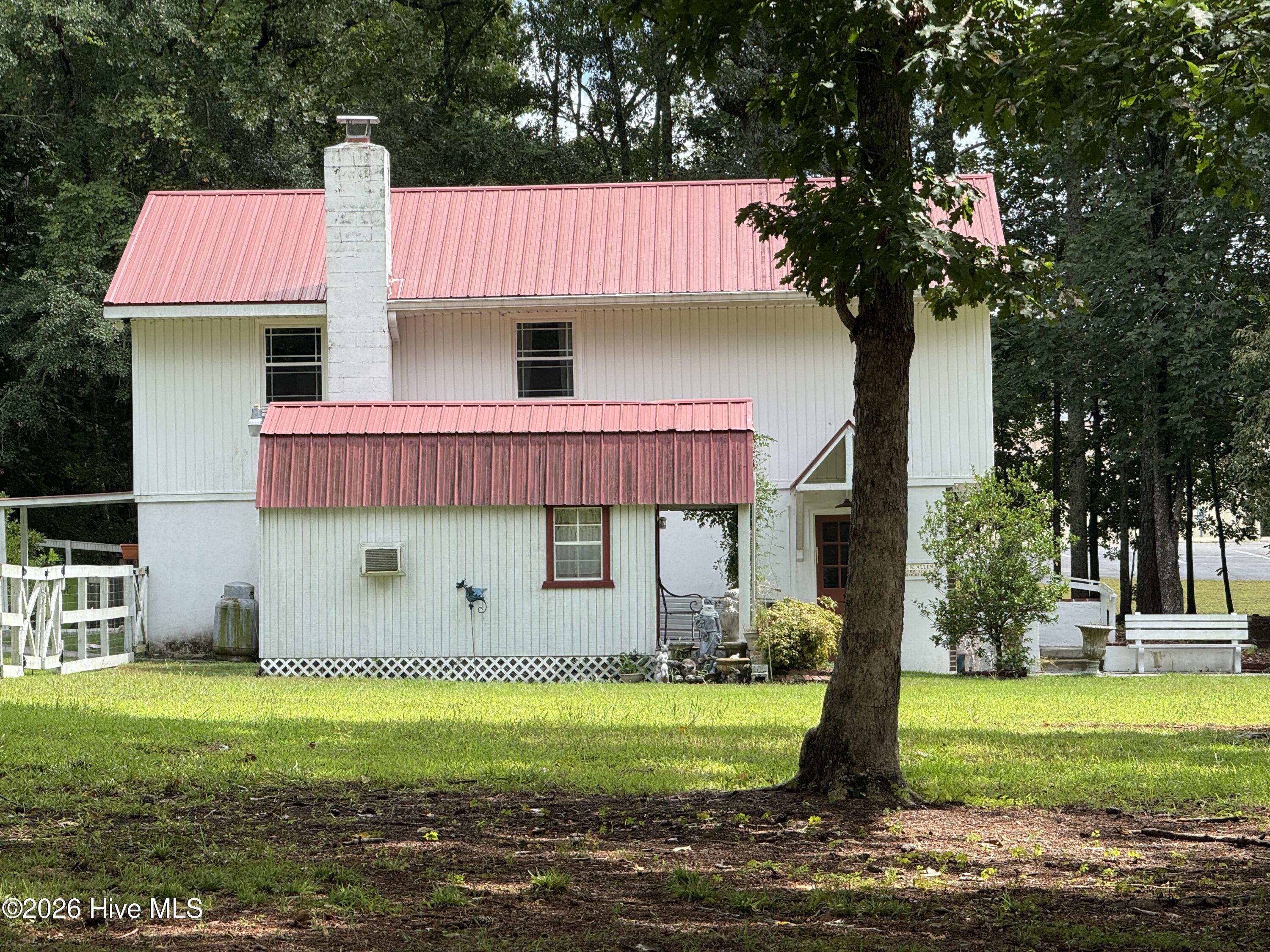 118 Oakwood Drive Property Photo 5