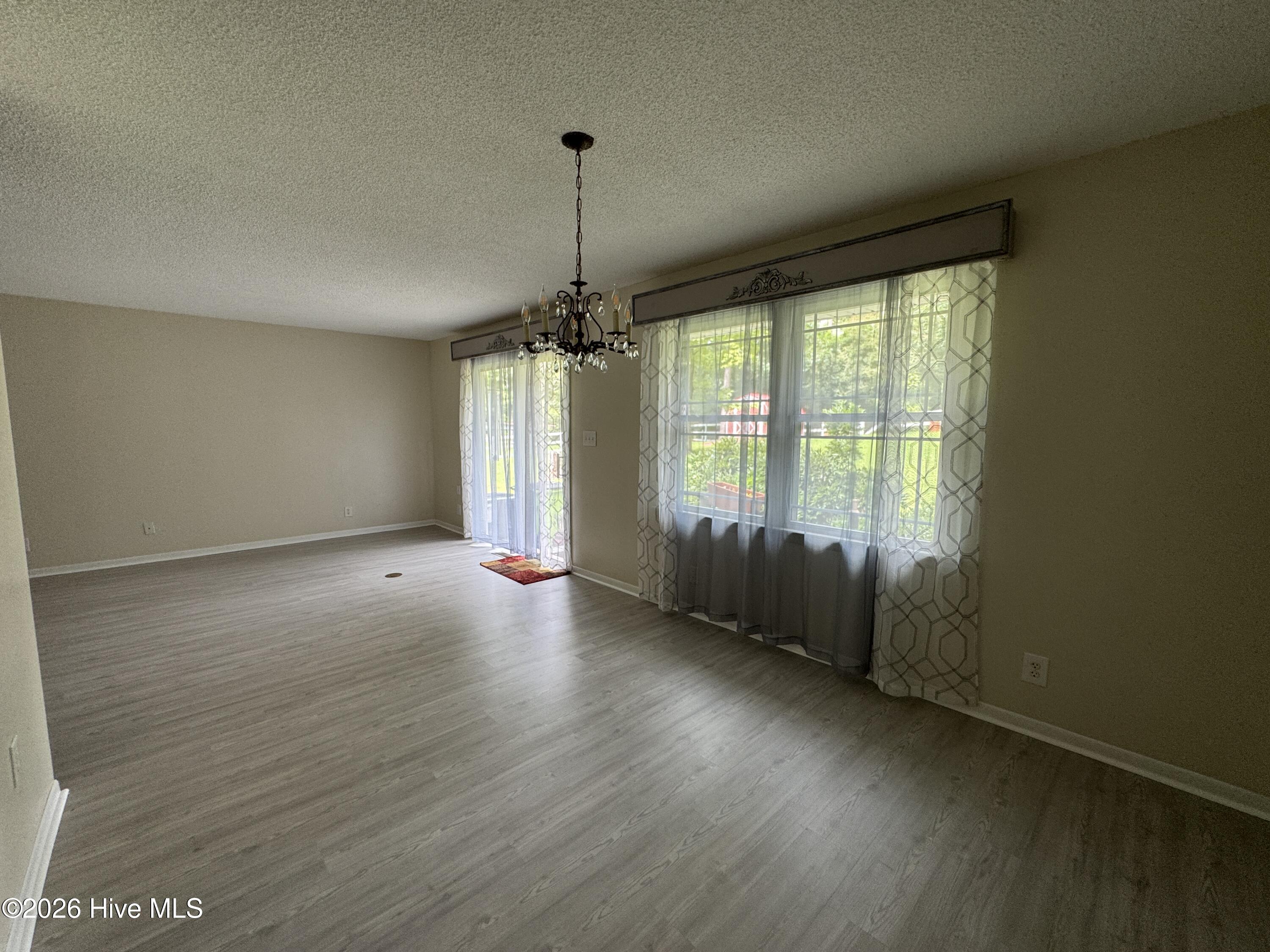 118 Oakwood Drive Property Photo 29