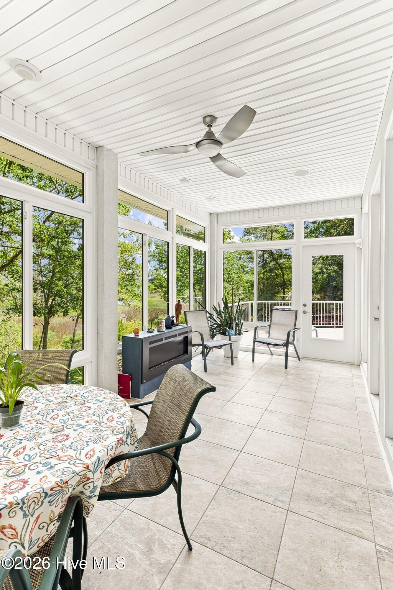 358 Shore Point Drive Property Photo 40