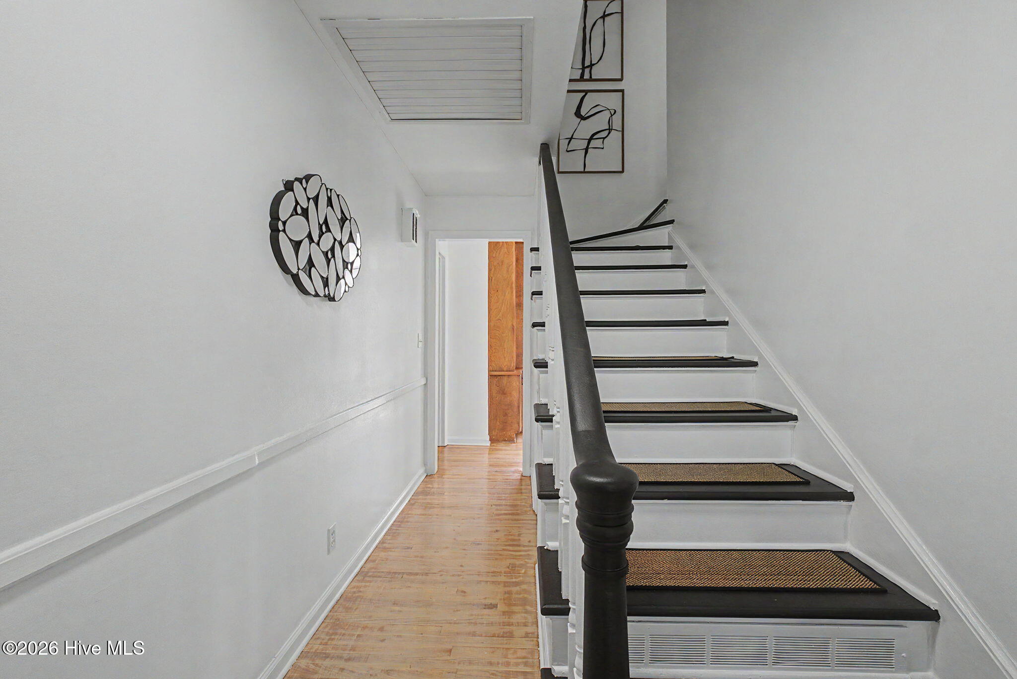 2223 Morningside Drive Property Photo 5