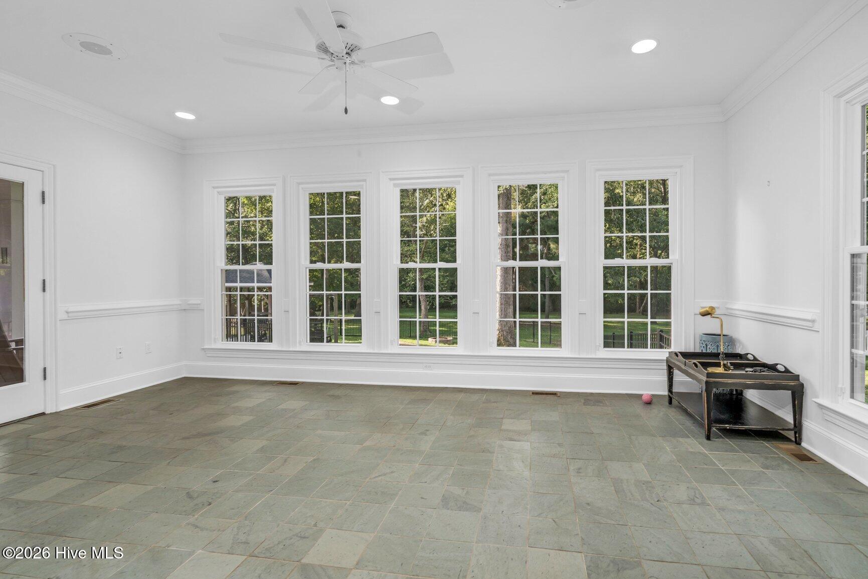 2016 Joelene Drive Property Photo 10