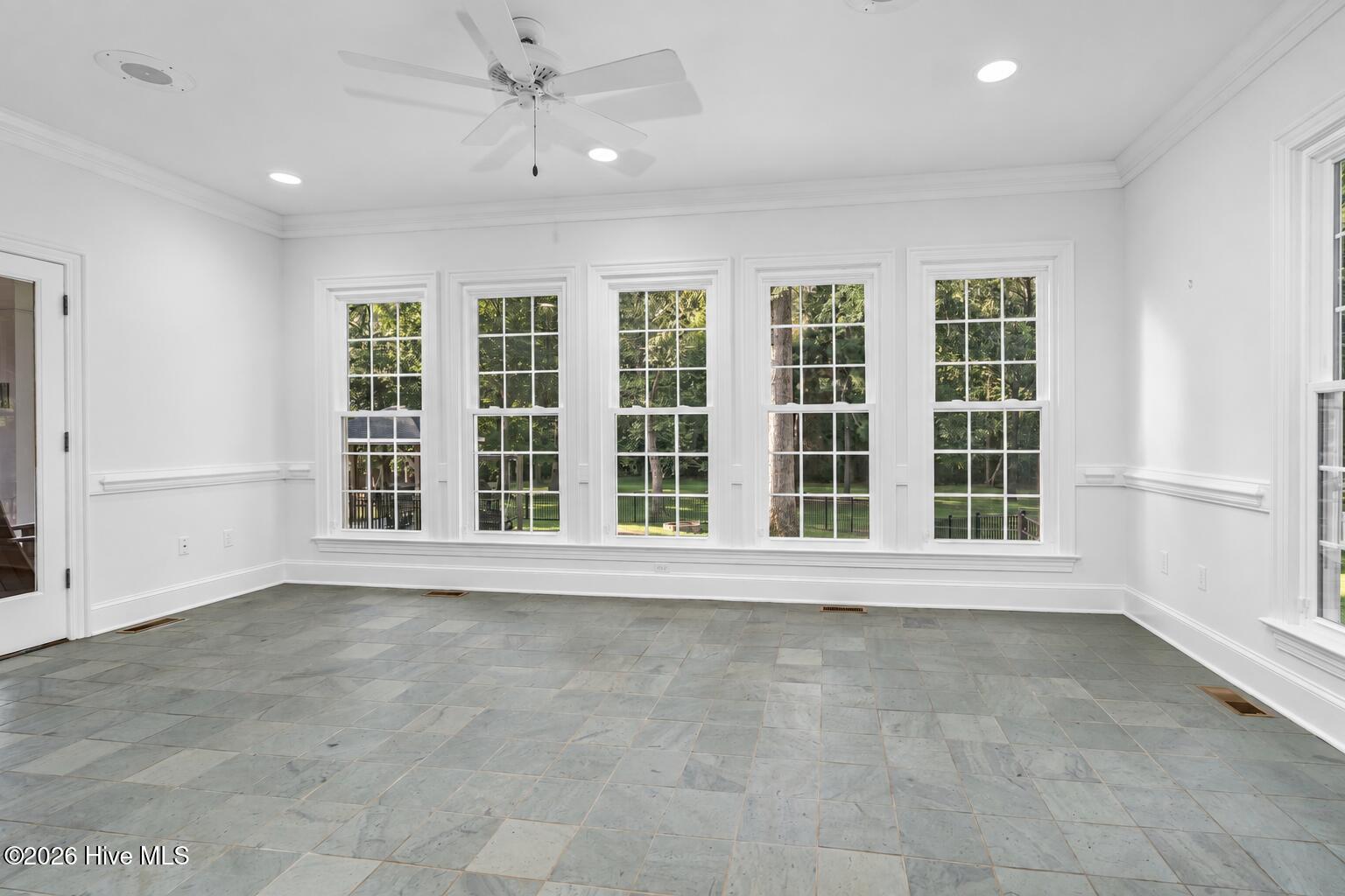 2016 Joelene Drive Property Photo 10