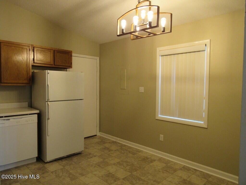111 Village Circle Property Photo 9