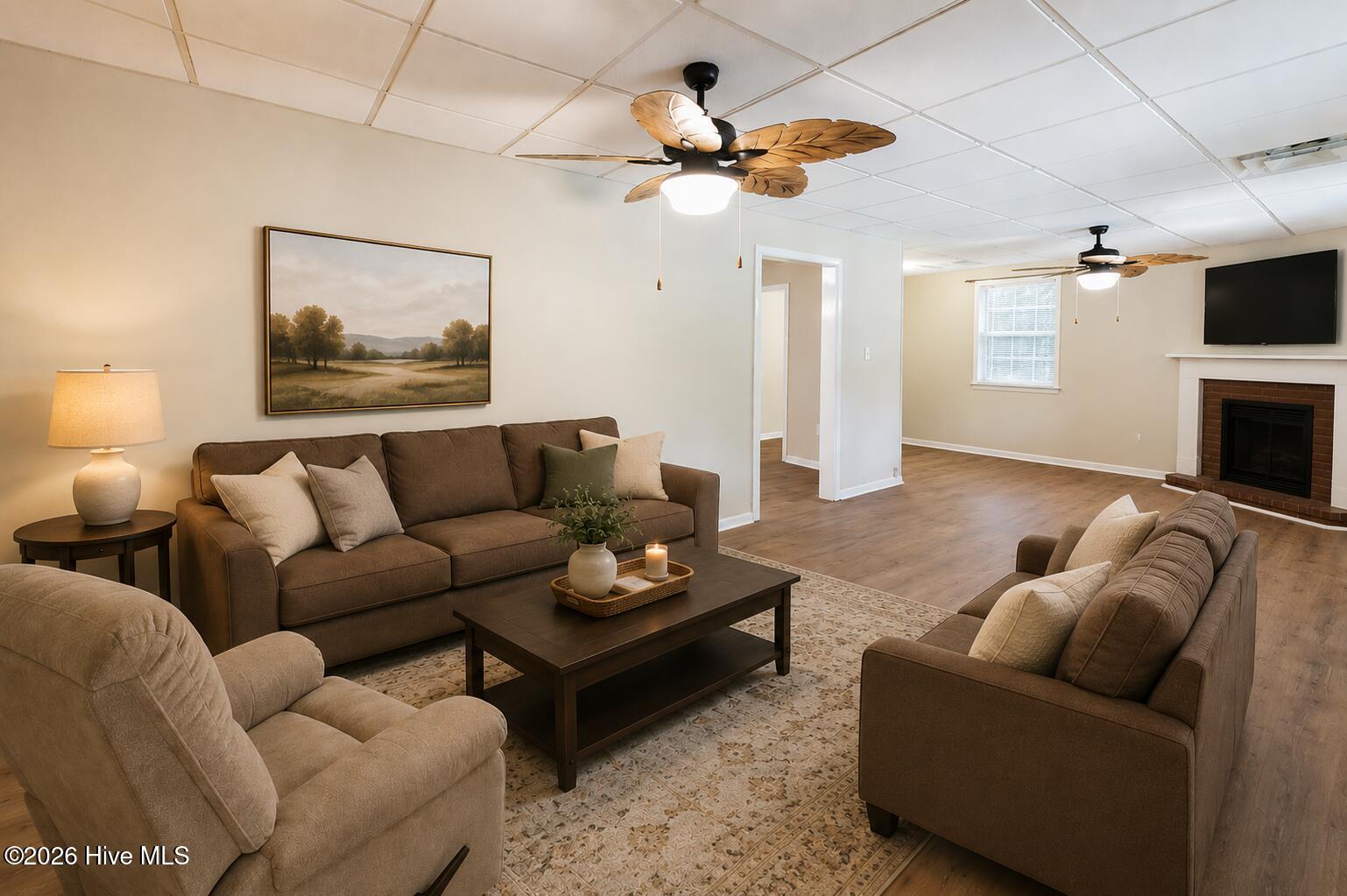 2035 County Line Road Property Photo 3