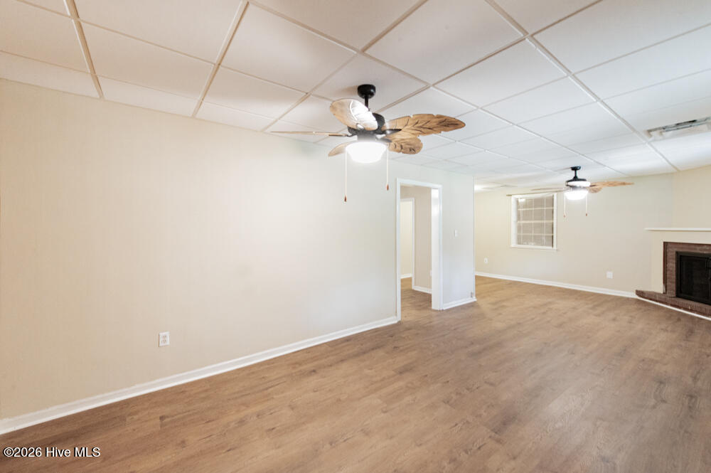 2035 County Line Road Property Photo 4