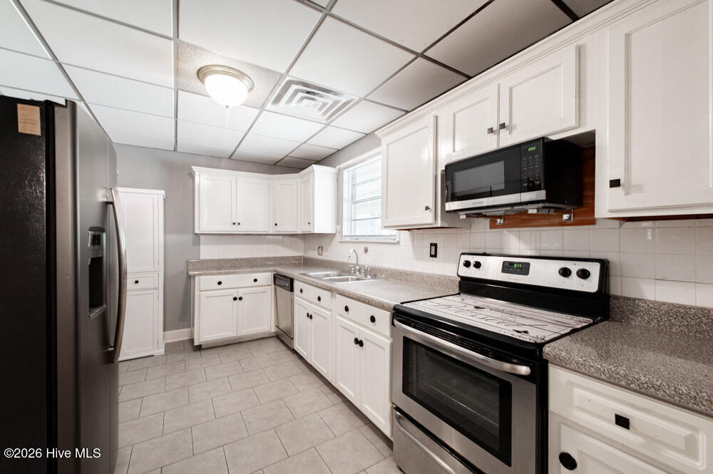 2035 County Line Road Property Photo 12