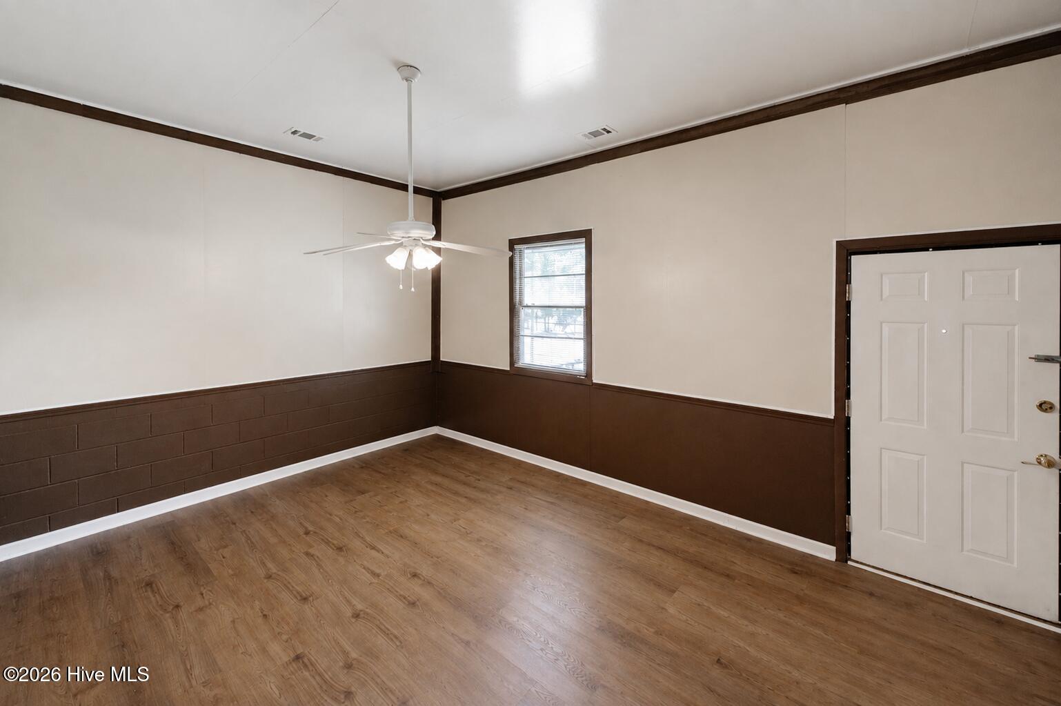 2035 County Line Road Property Photo 14