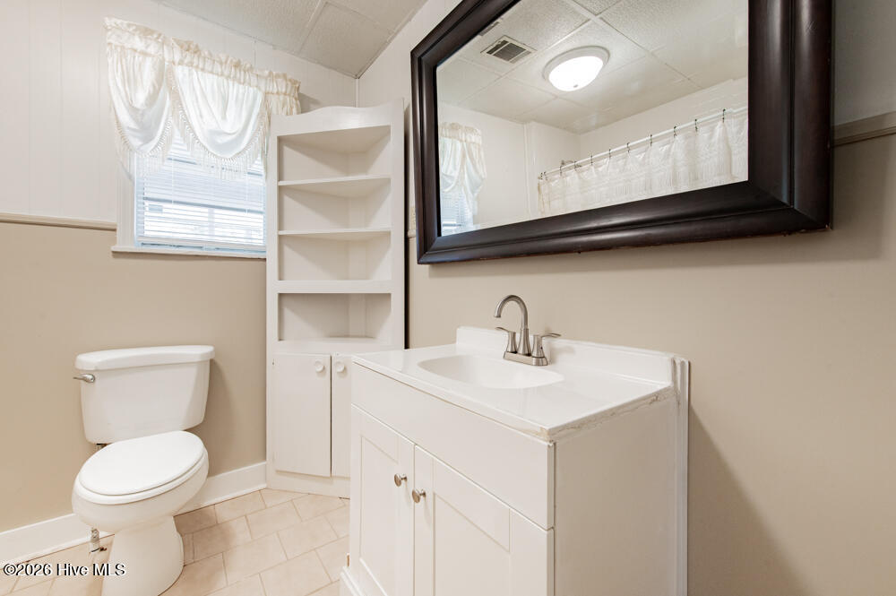 2035 County Line Road Property Photo 19