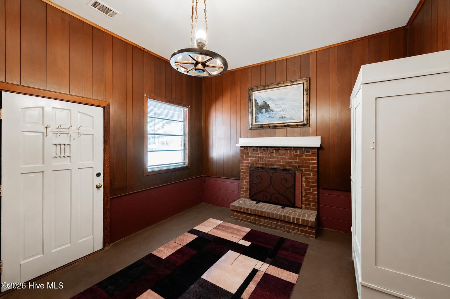 2035 County Line Road Property Photo 21