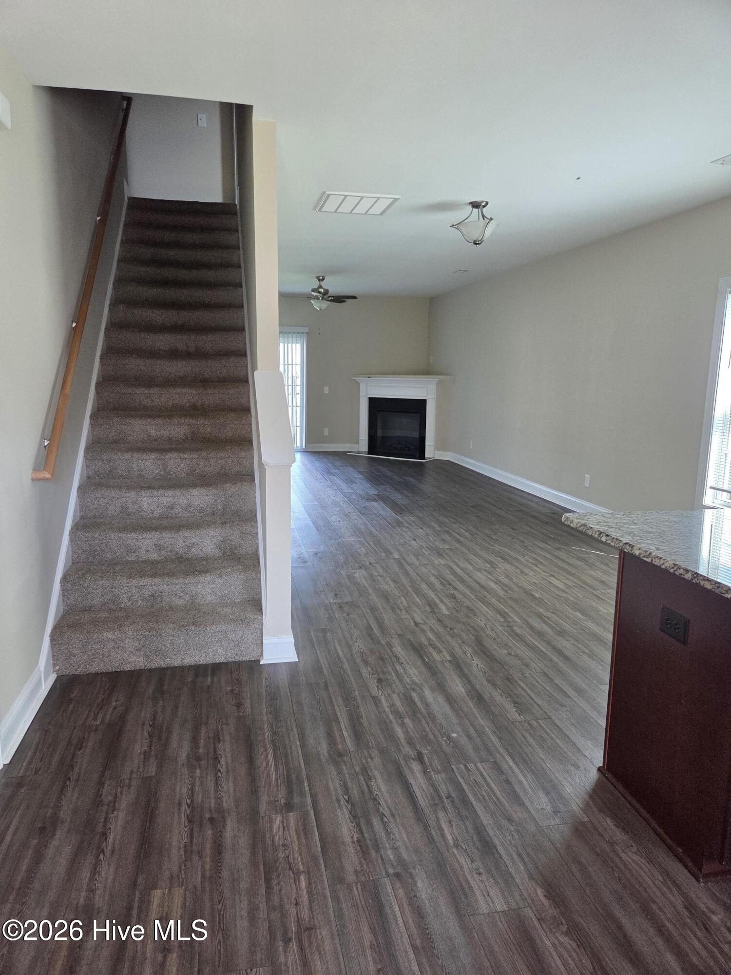 3909 Granada Drive B Property Photo 4