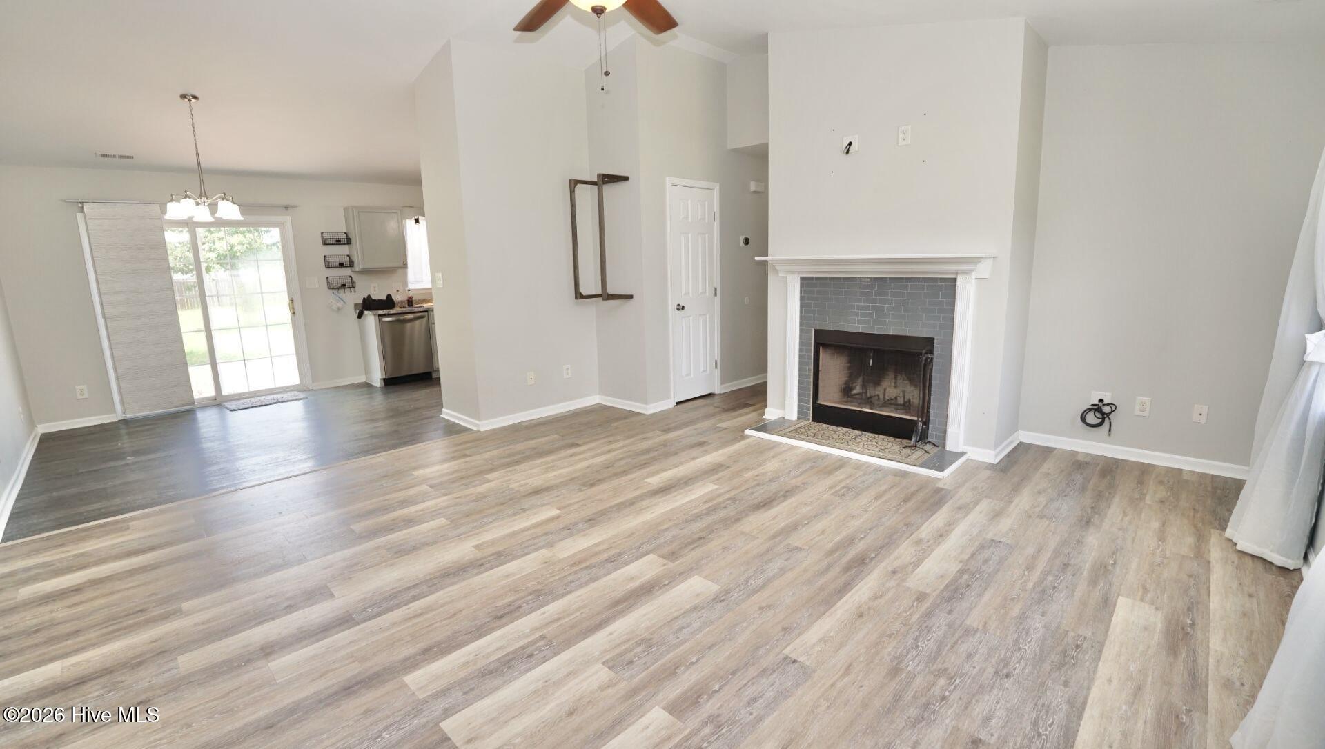301 Scranton Court Property Photo 4