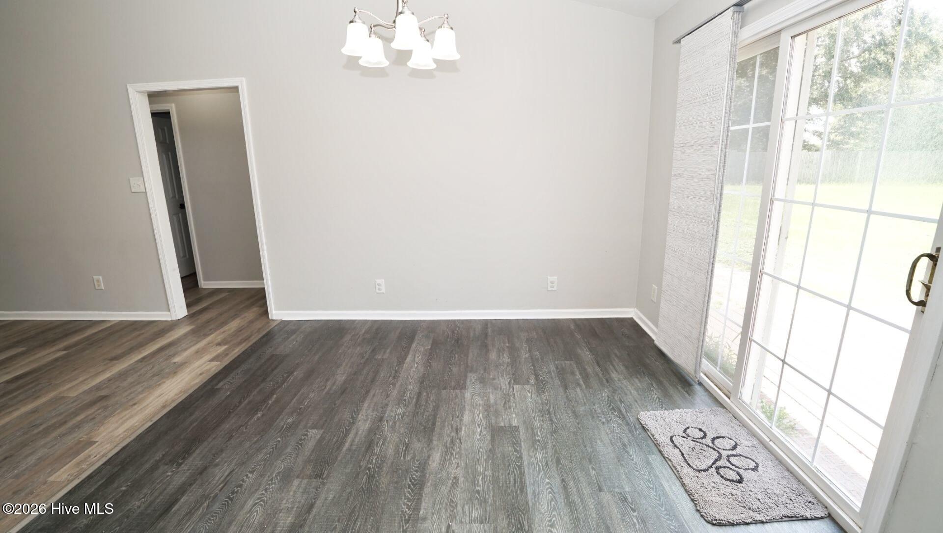 301 Scranton Court Property Photo 7
