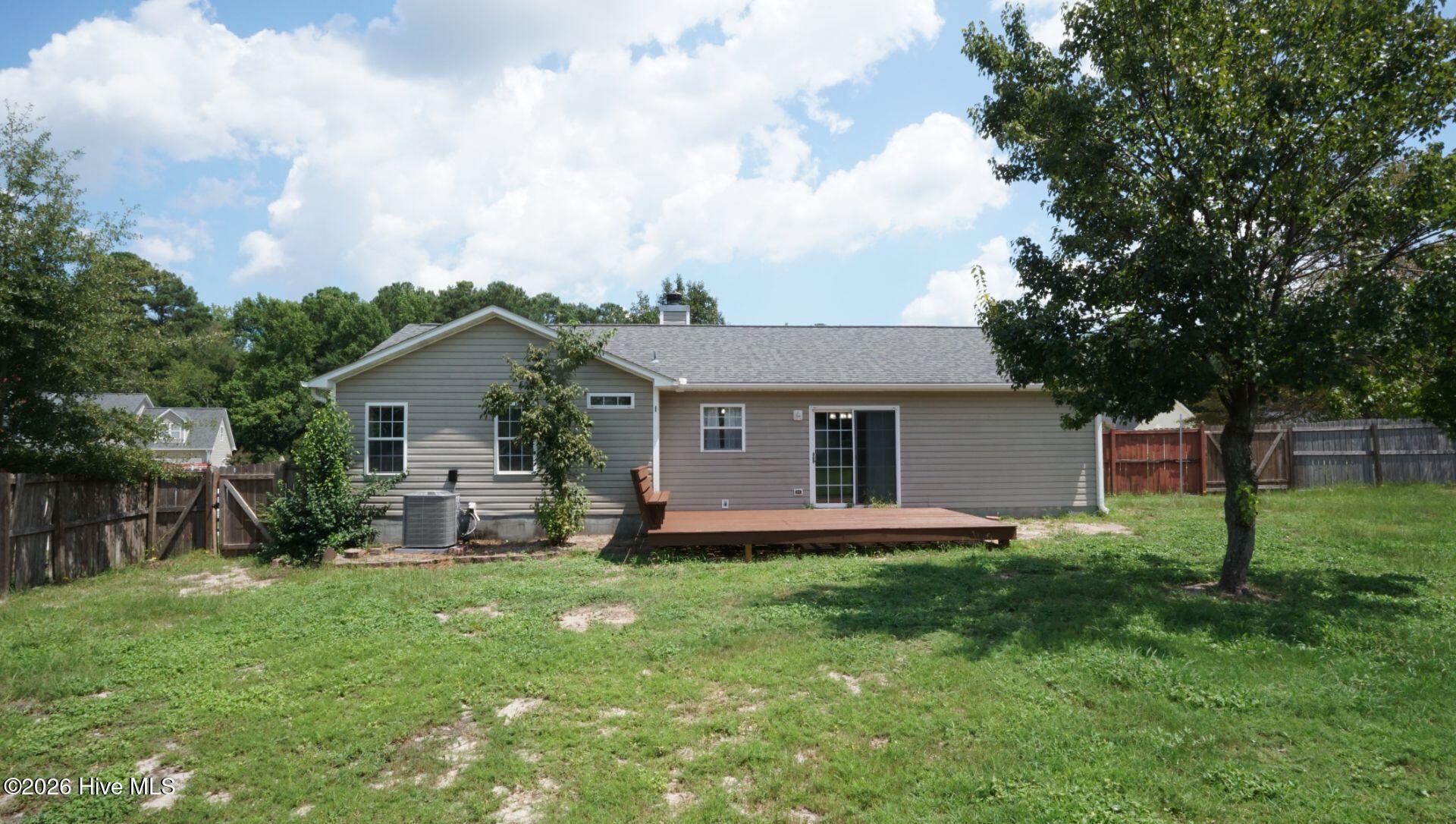301 Scranton Court Property Photo 28