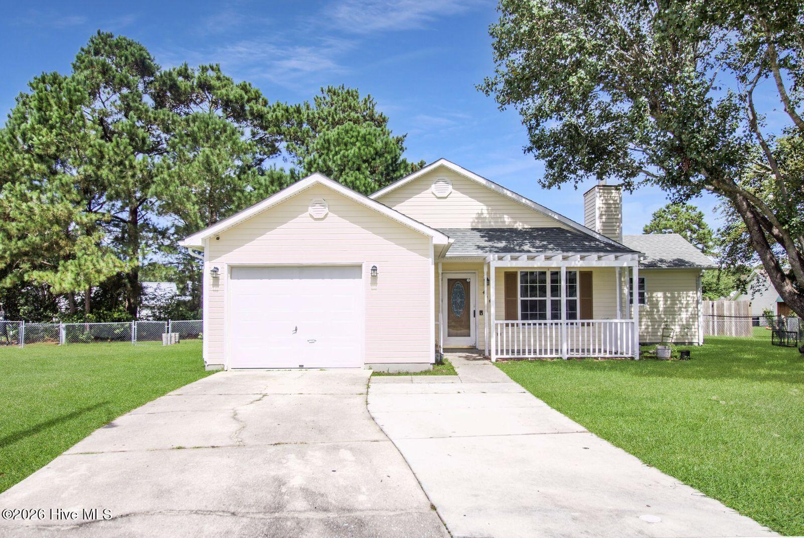 404 Chaps Court Property Photo 1