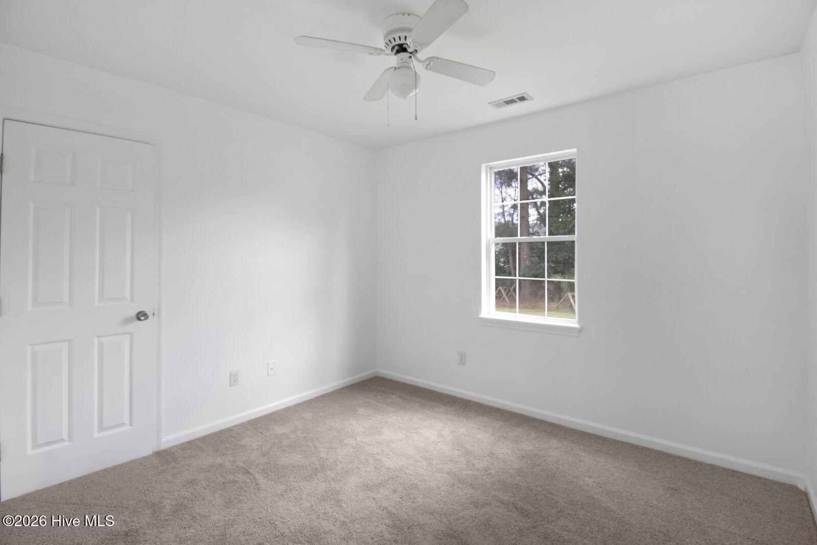 404 Chaps Court Property Photo 8