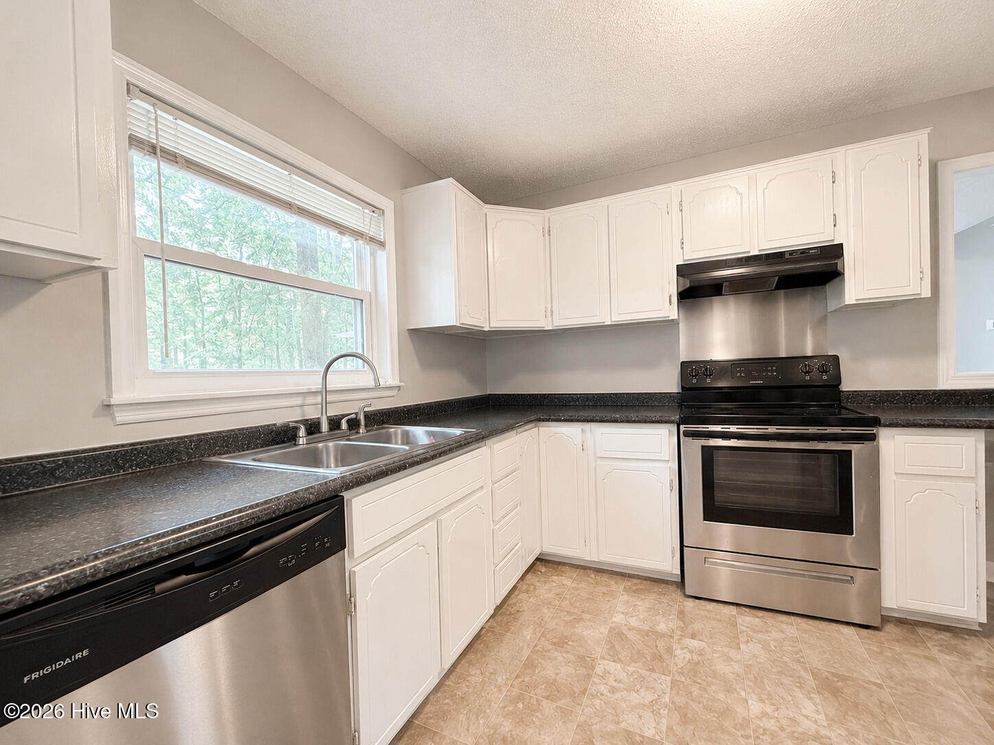 2501 Shannon Court Property Photo 9
