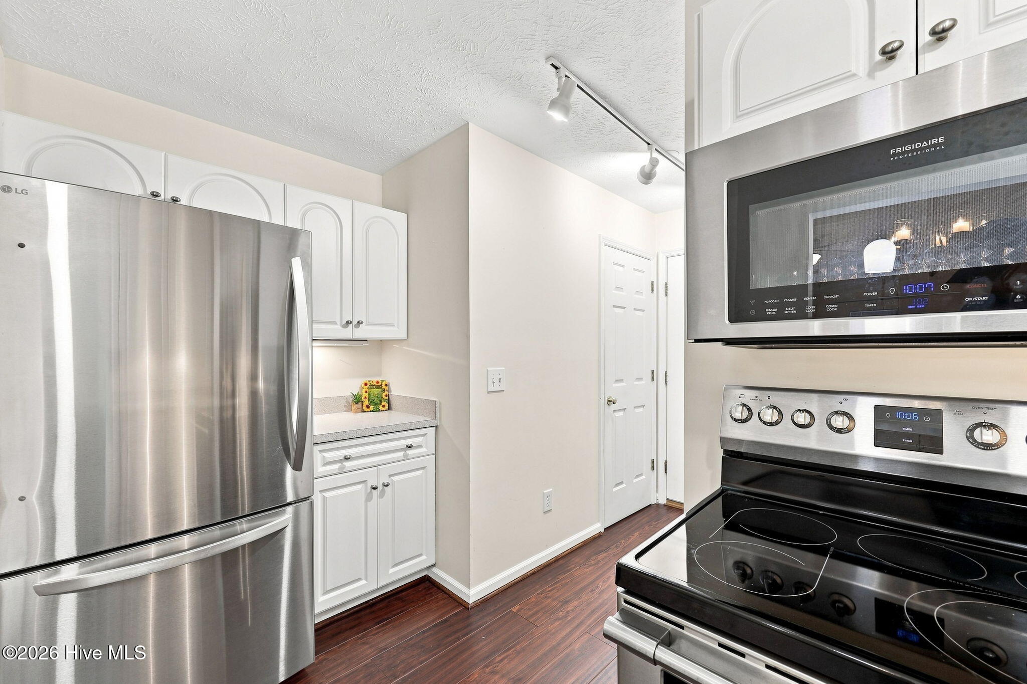320 Hiscott Lane 320 Property Photo 16