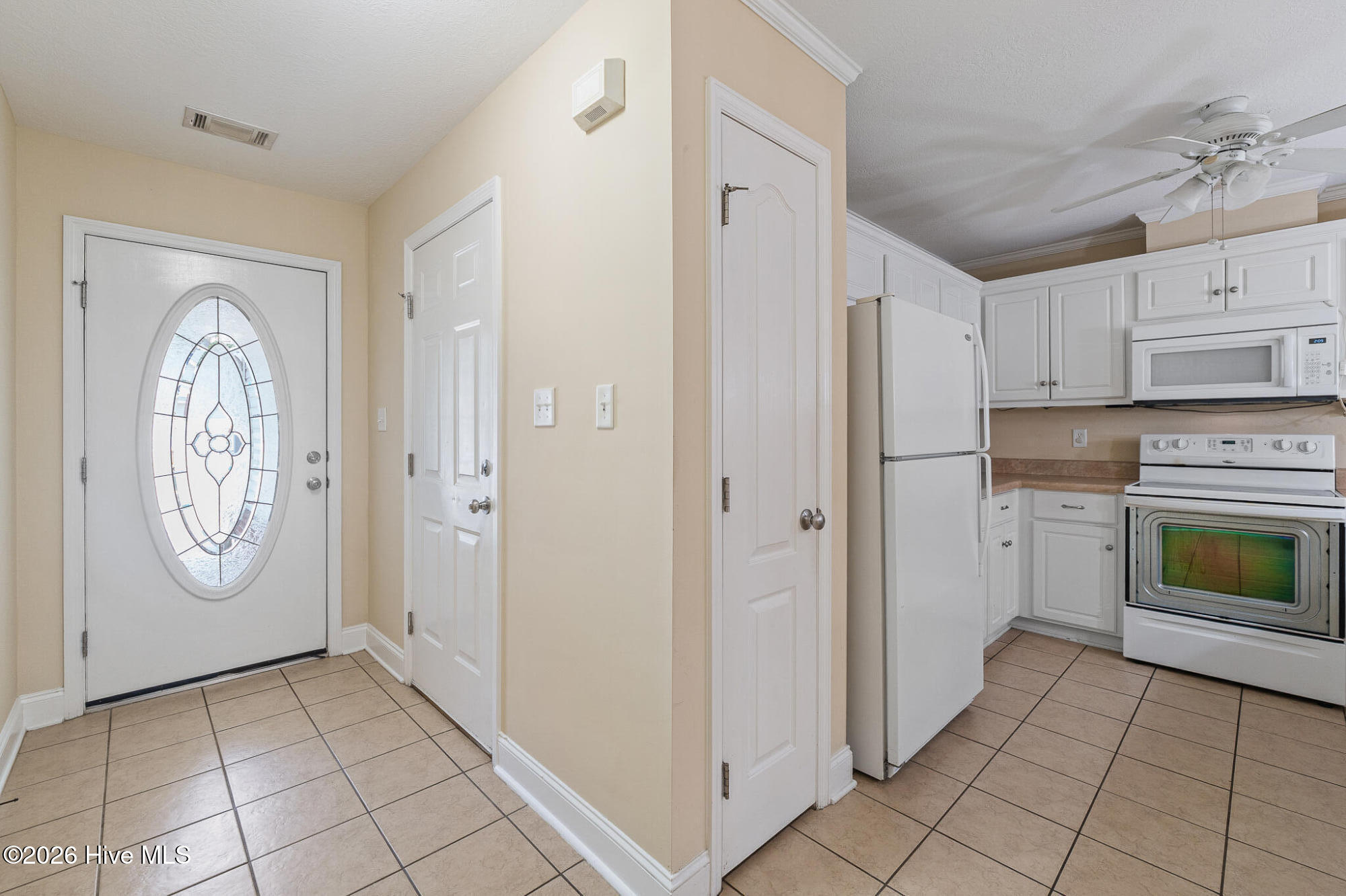 815 Whispering Willow Court Property Photo 3