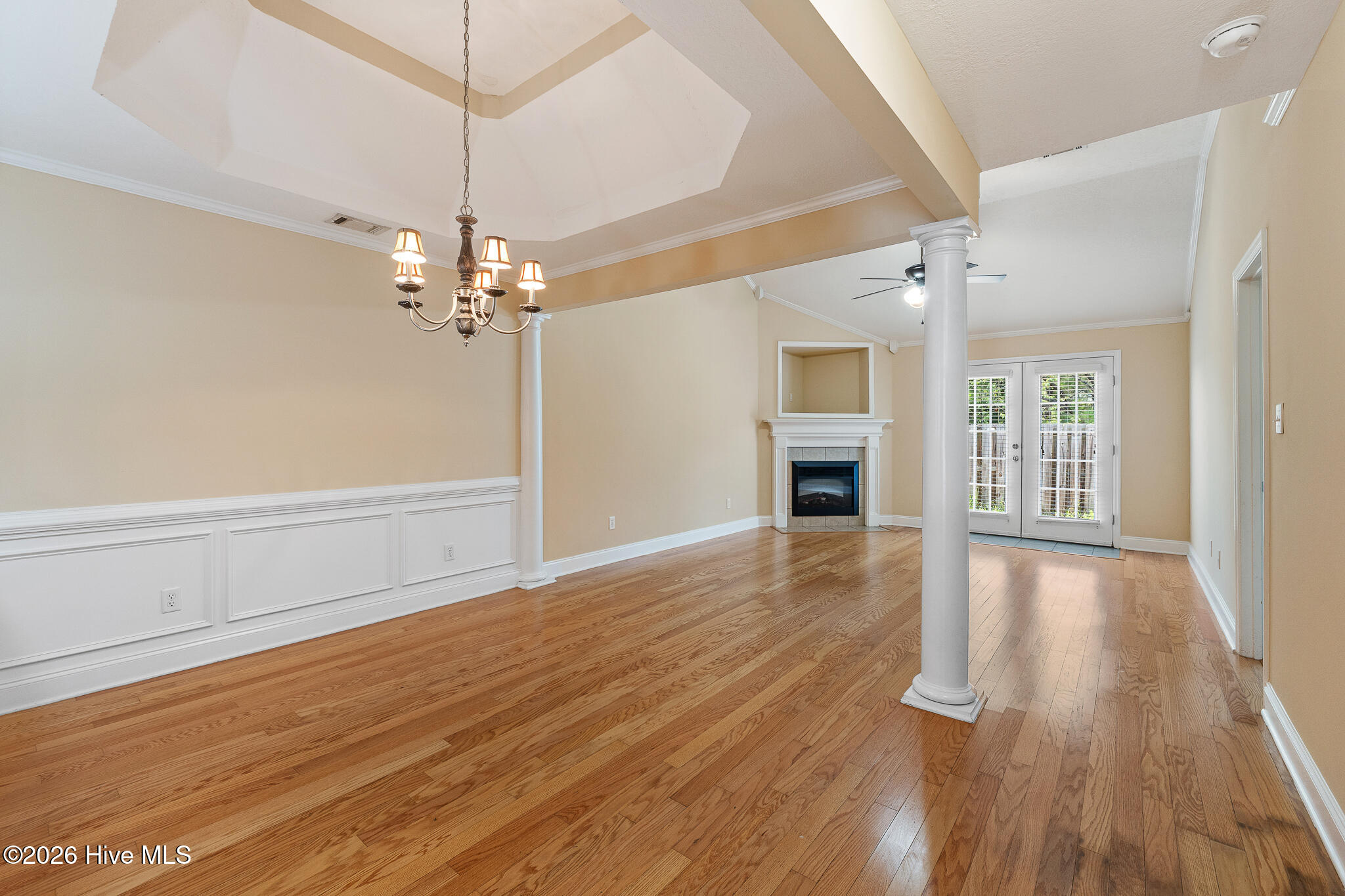 815 Whispering Willow Court Property Photo 6