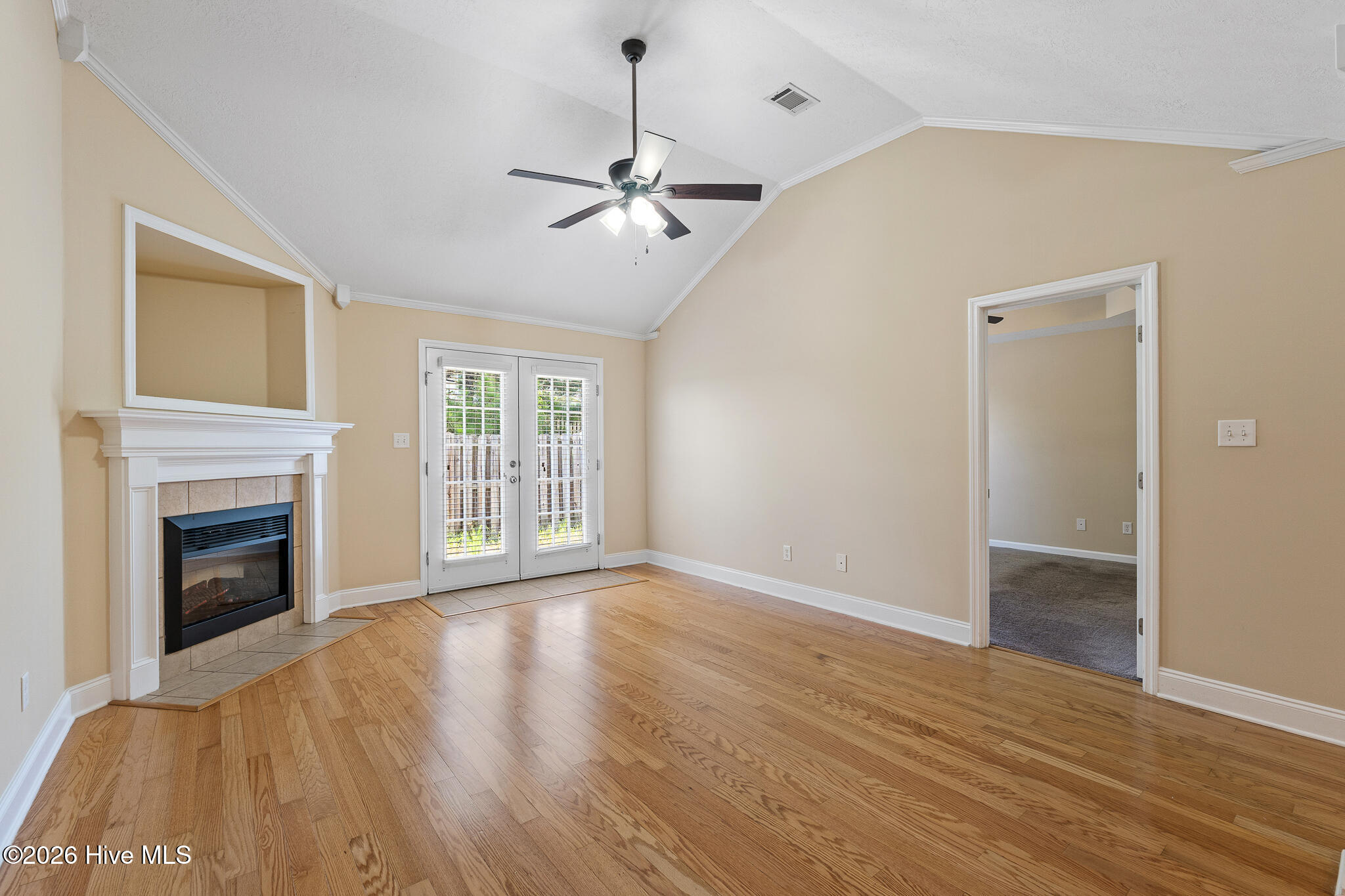 815 Whispering Willow Court Property Photo 7
