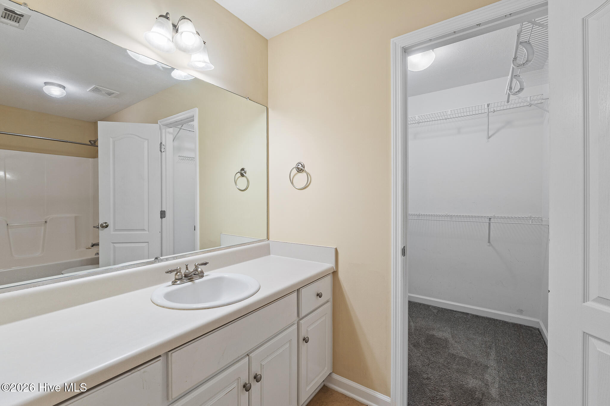 815 Whispering Willow Court Property Photo 15