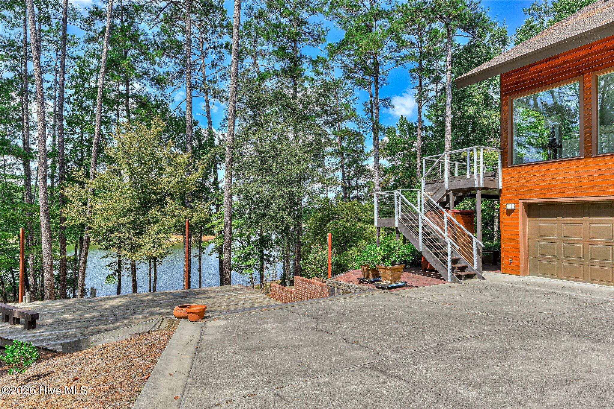 210 Bellefaye Lane Property Photo 8