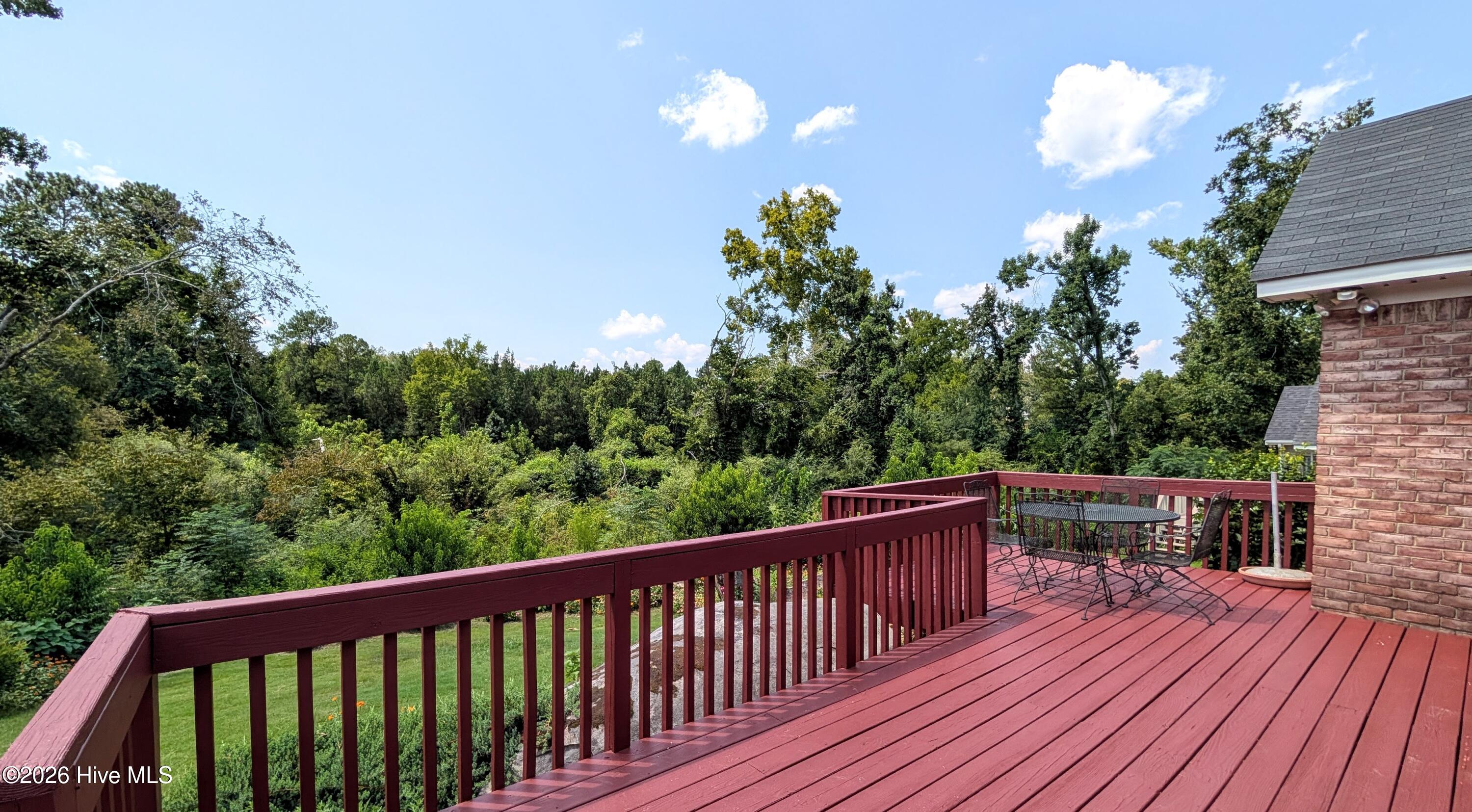 512 Granite Point Property Photo 7