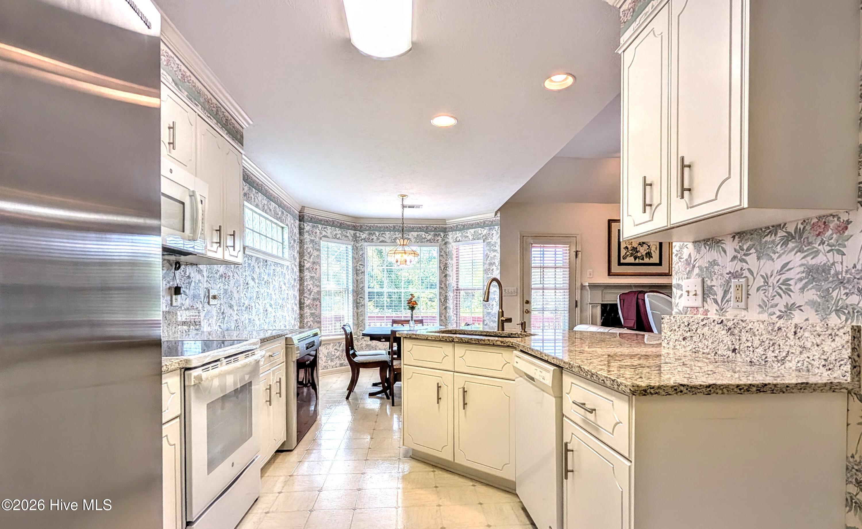 512 Granite Point Property Photo 16